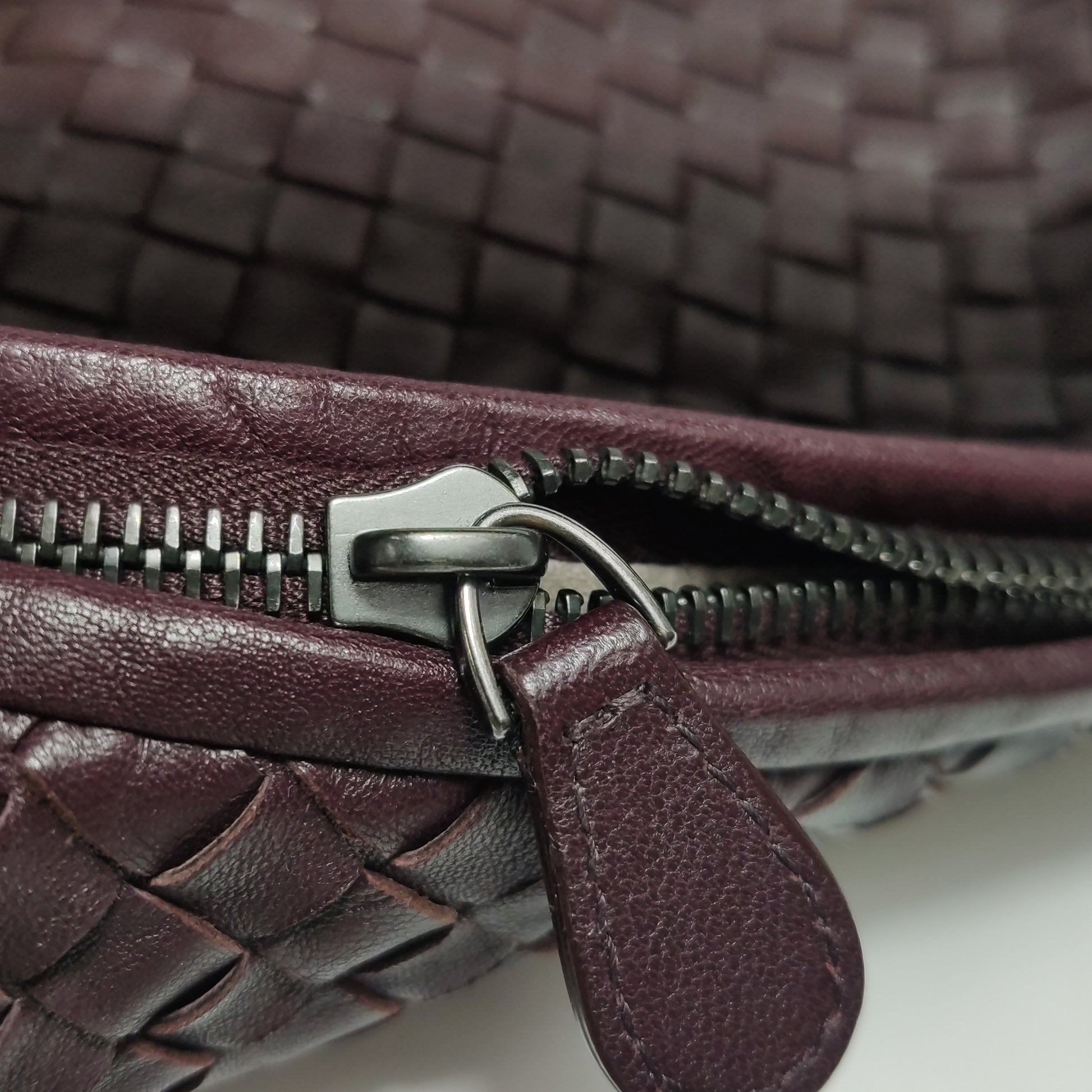 Bottega Veneta Intrecciato Hobo Medium Burgundy