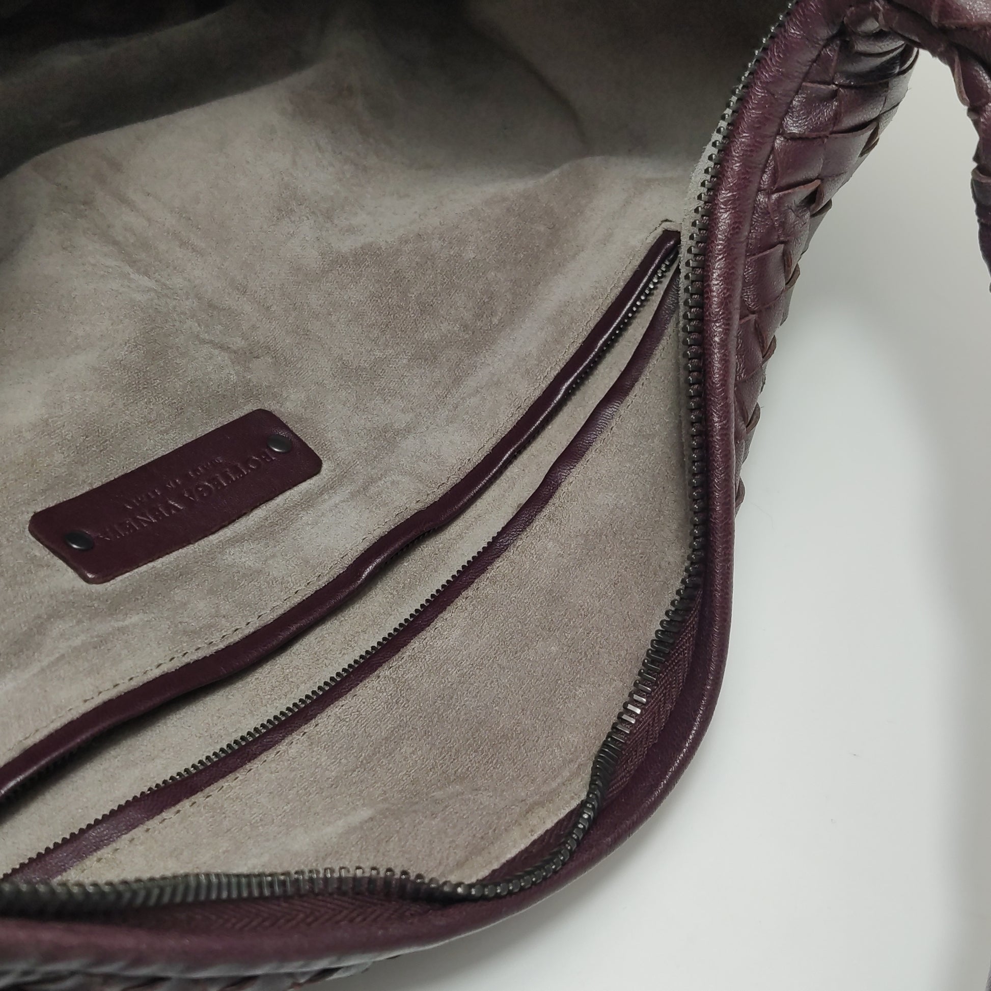 Bottega Veneta Intrecciato Hobo Medium Burgundy