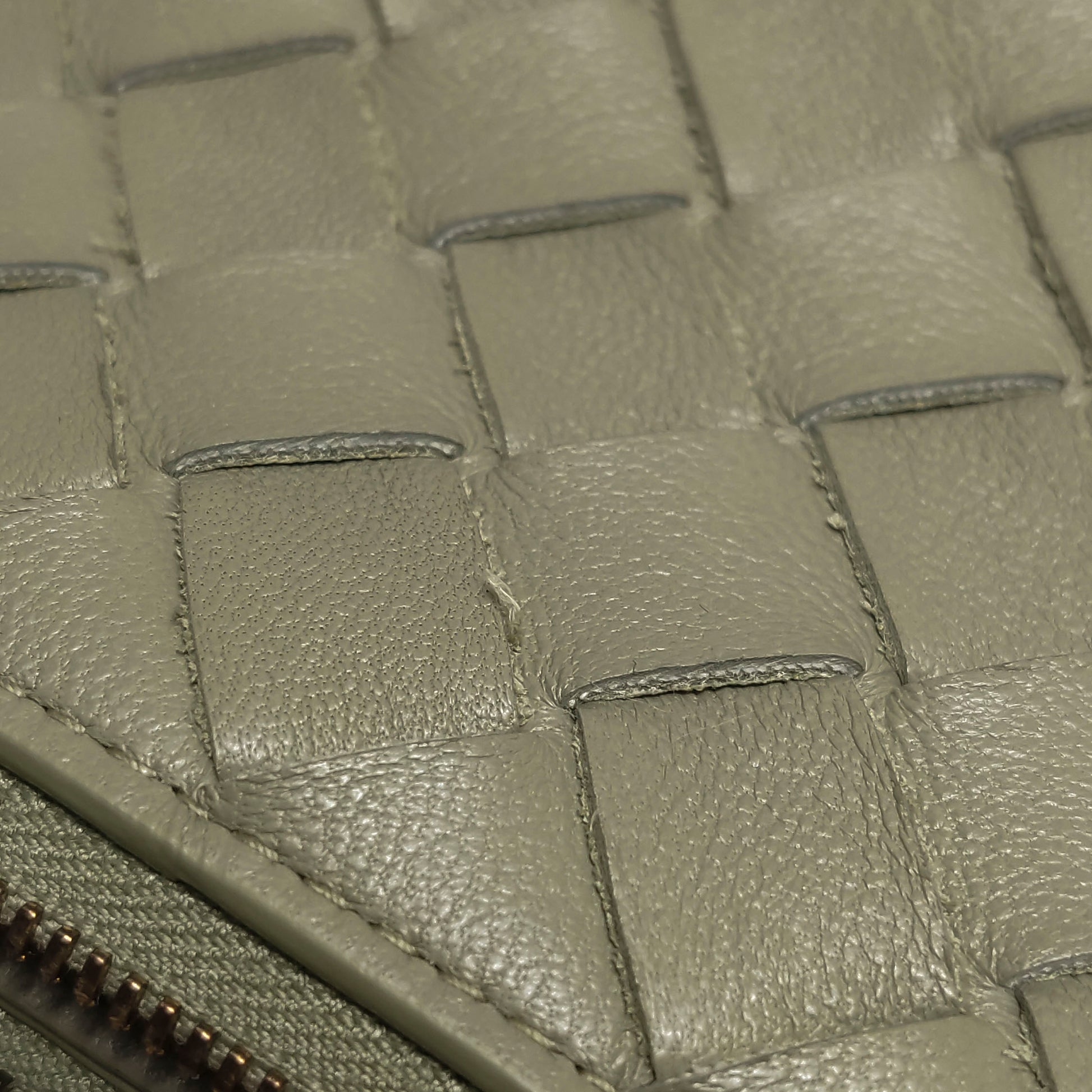 Bottega Veneta Intrecciato Turn Medium Travertine