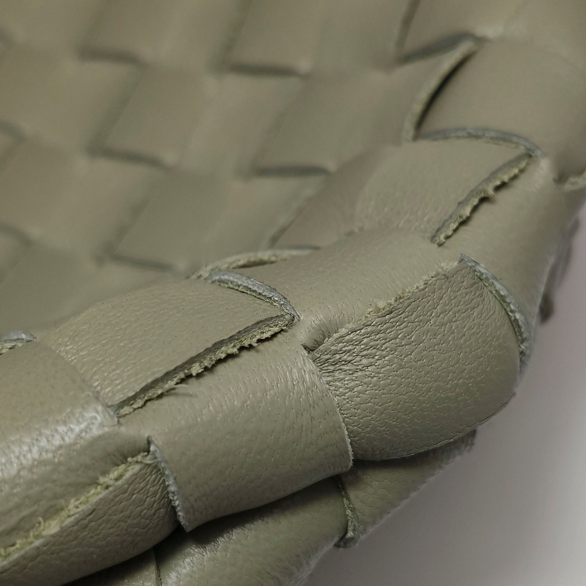 Bottega Veneta Intrecciato Turn Medium Travertine