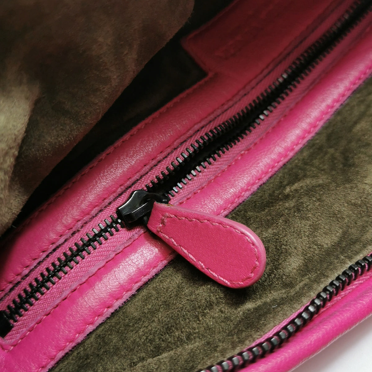Bottega Veneta Intrecciato Hobo Fuchsia 45cm