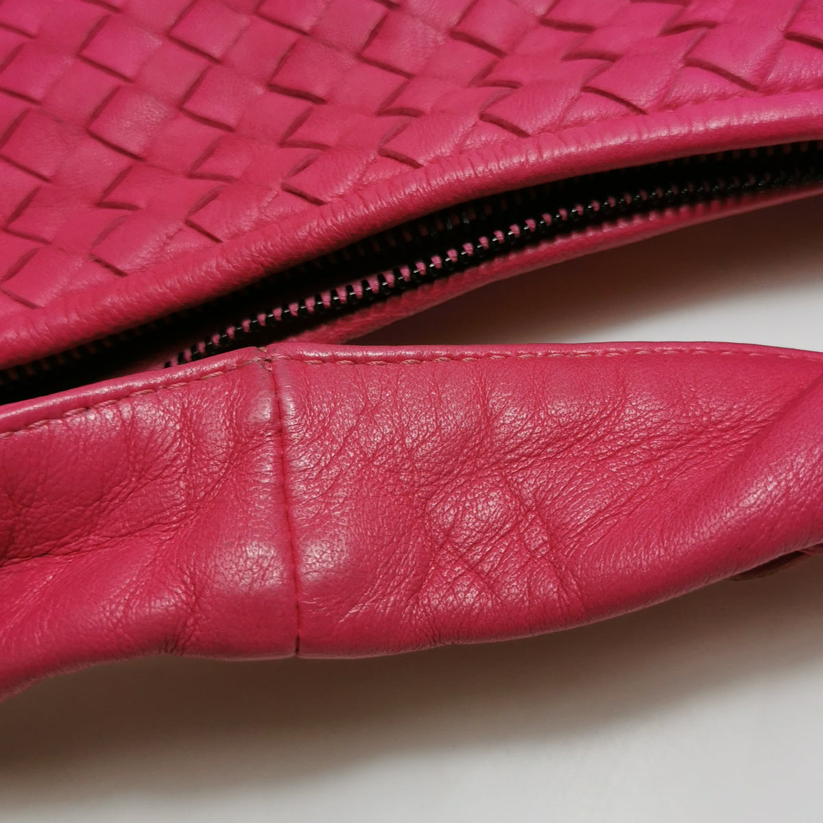 Bottega Veneta Intrecciato Hobo Fuchsia 45cm