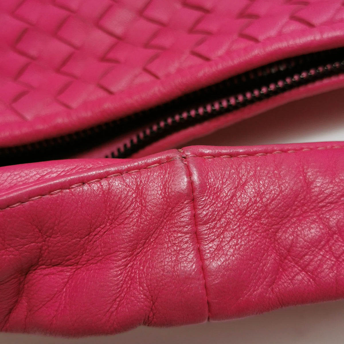 Bottega Veneta Intrecciato Hobo Fuchsia 45cm