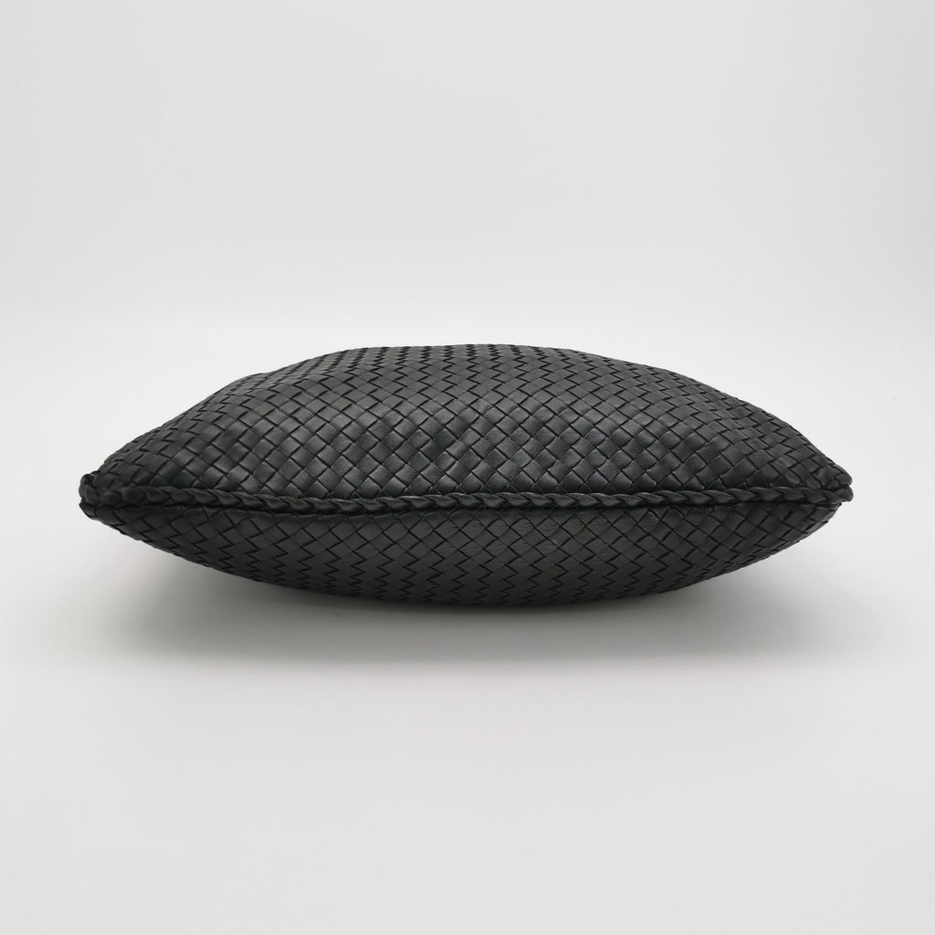 Bottega Veneta Intrecciato Hobo Medium Black
