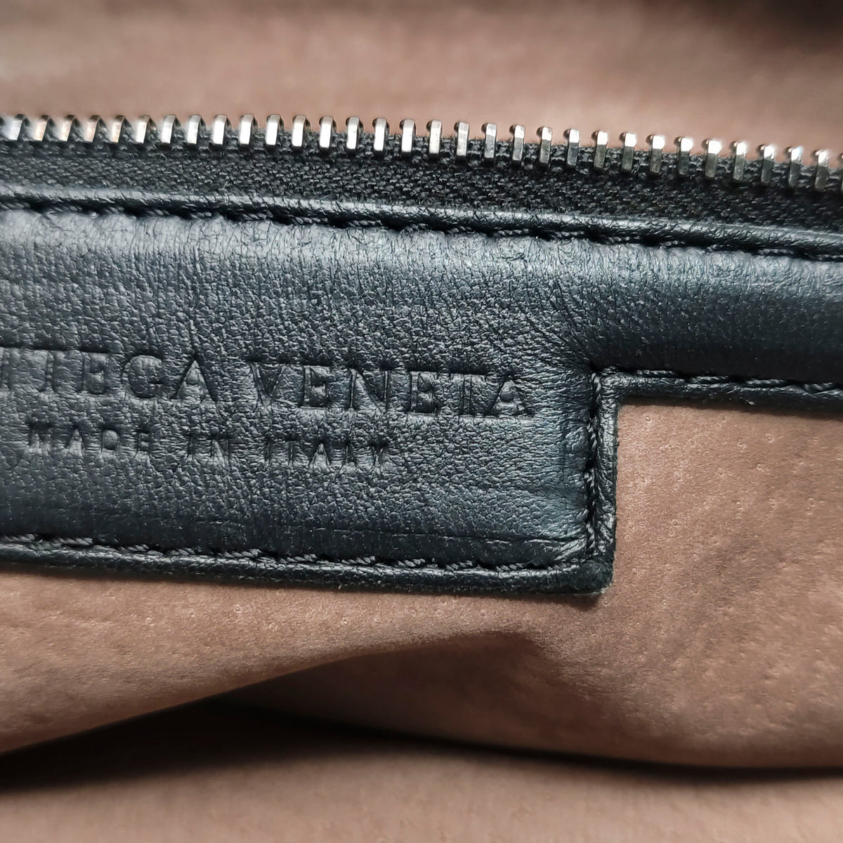 Bottega Veneta Intrecciato Hobo Medium Black