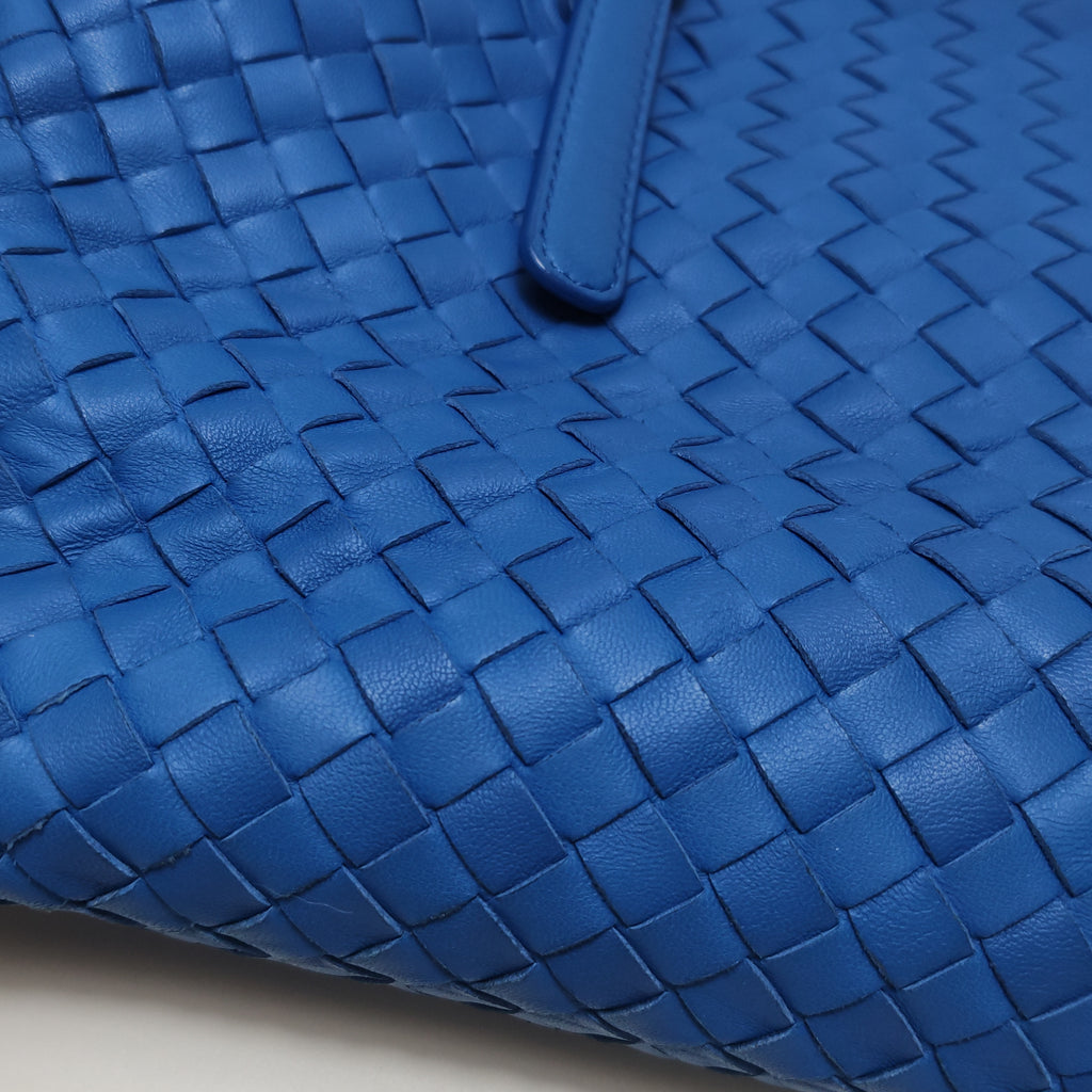 Bottega Veneta Cesta Tote Blue