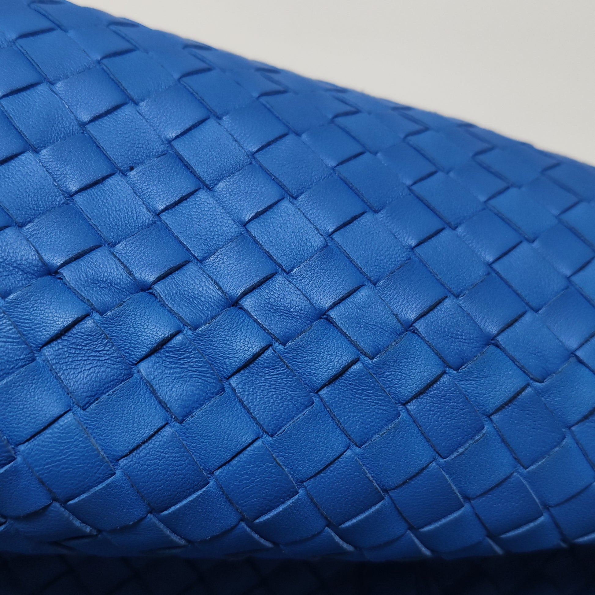 Bottega Veneta Cesta Tote Blue