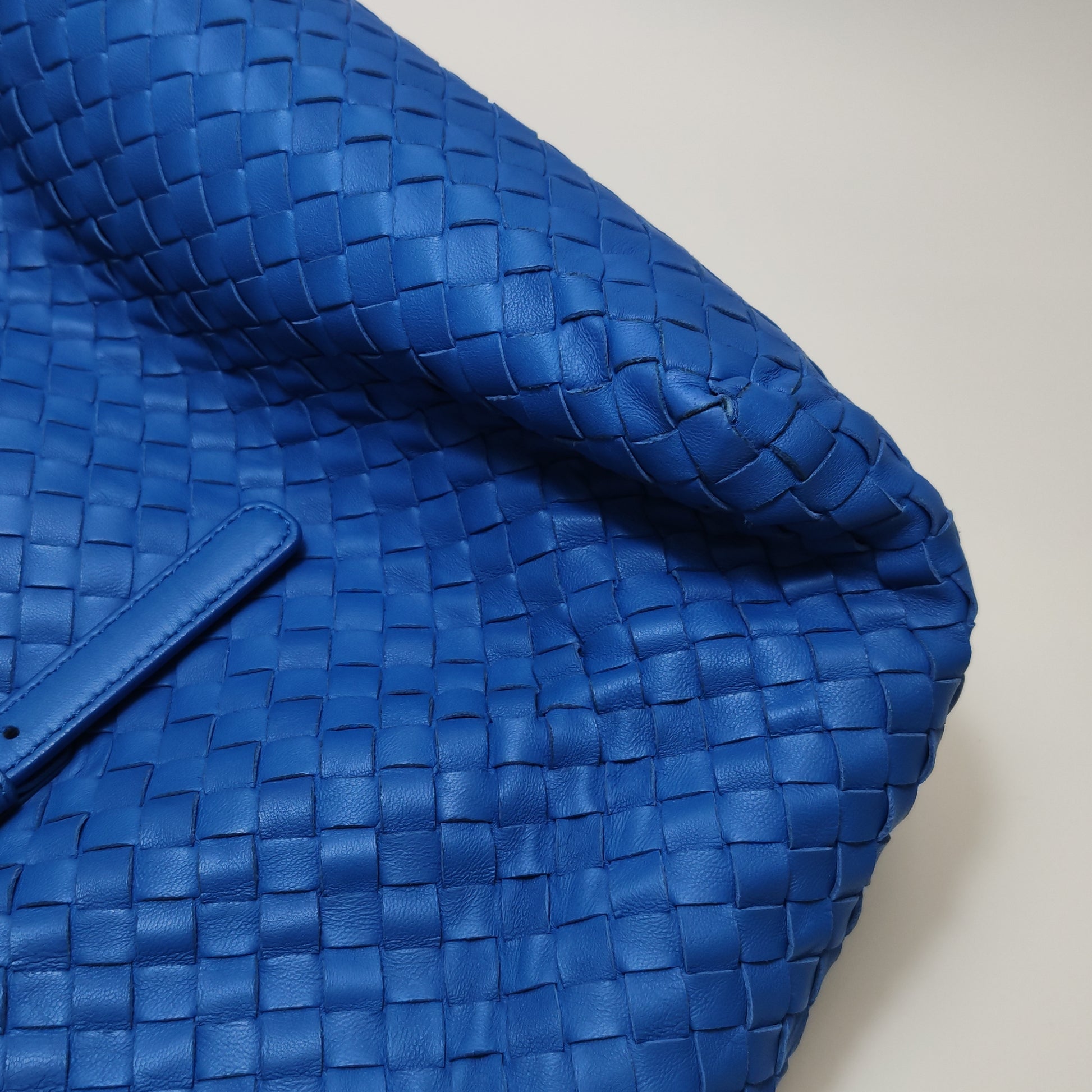 Bottega Veneta Cesta Tote Blue