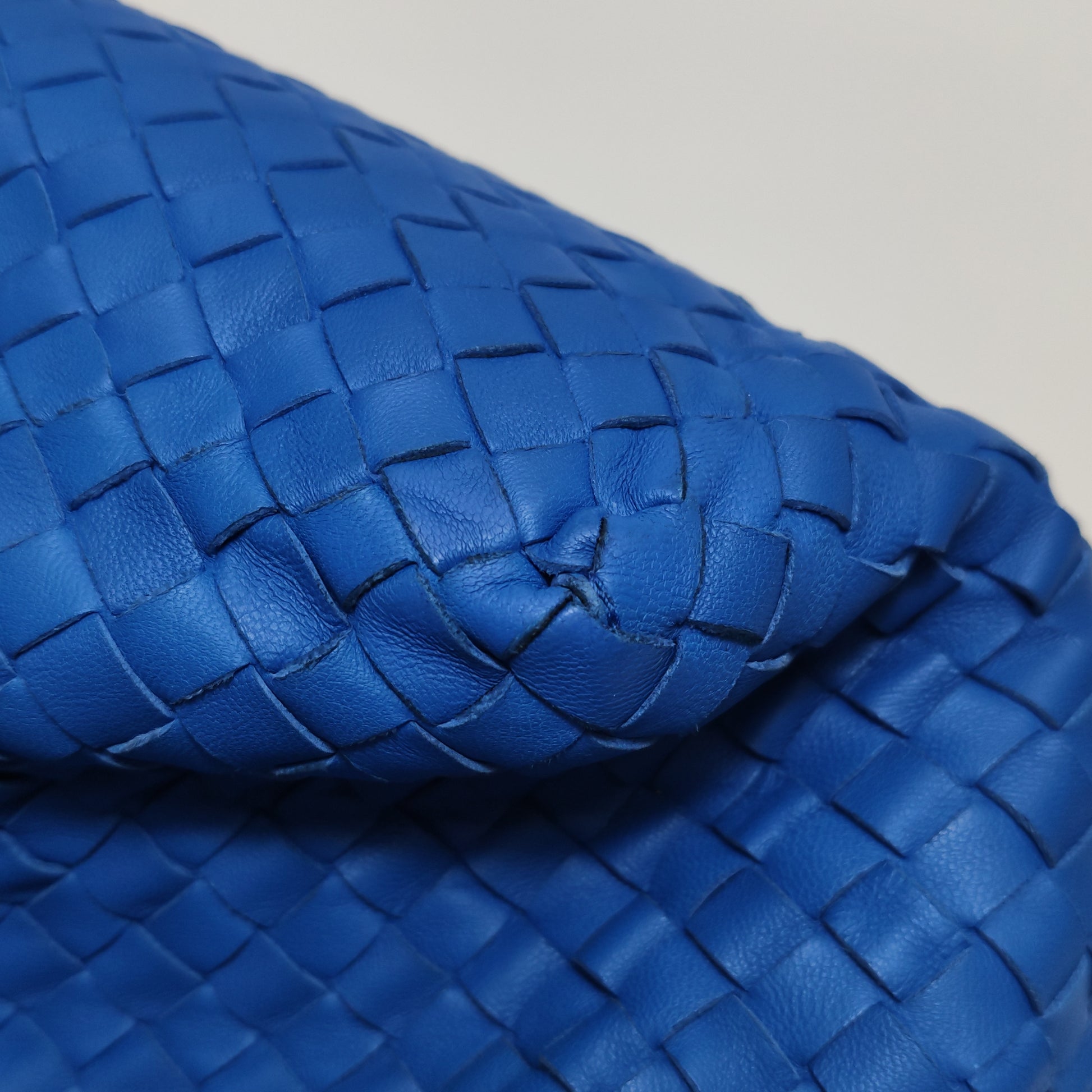 Bottega Veneta Cesta Tote Blue