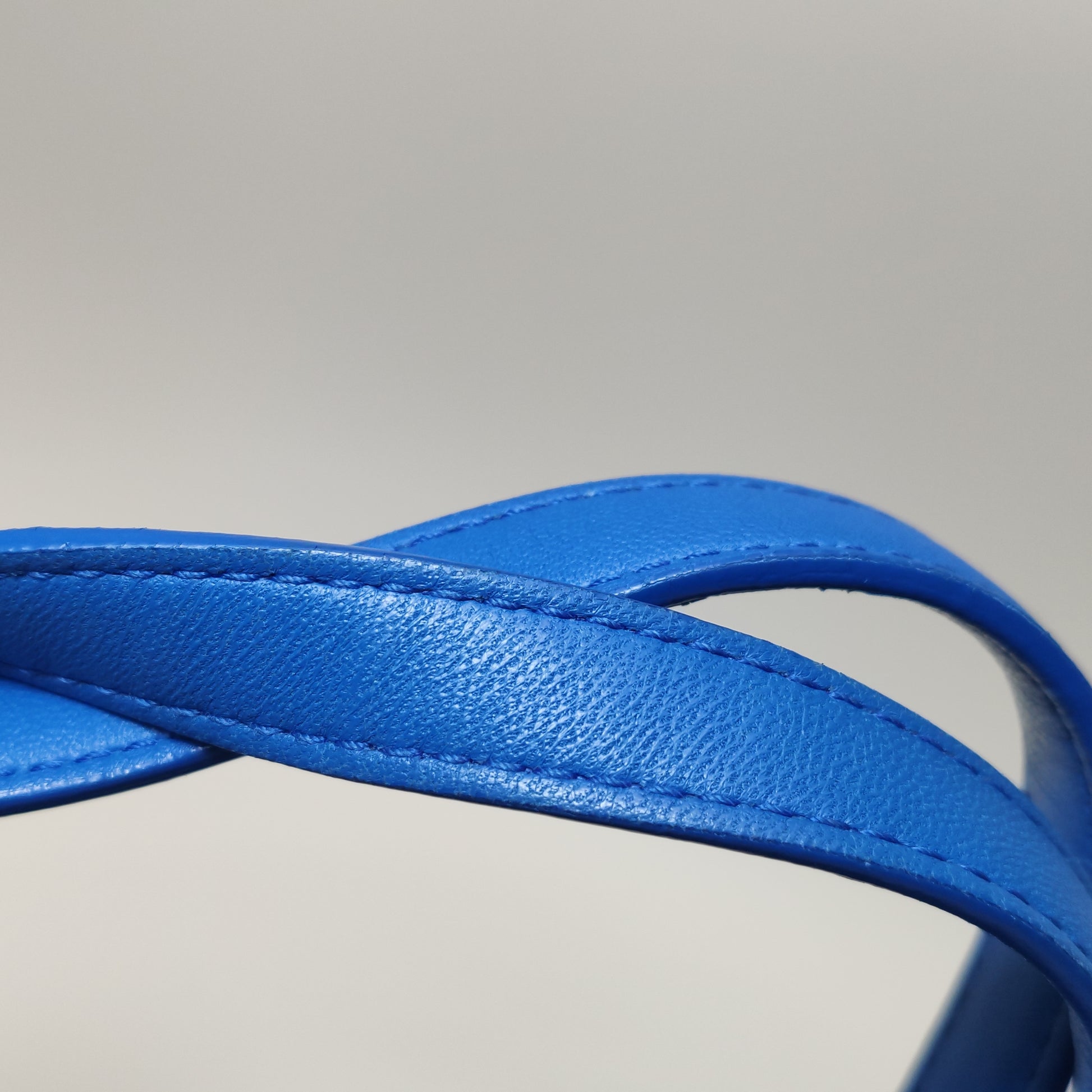 Bottega Veneta Cesta Tote Blue