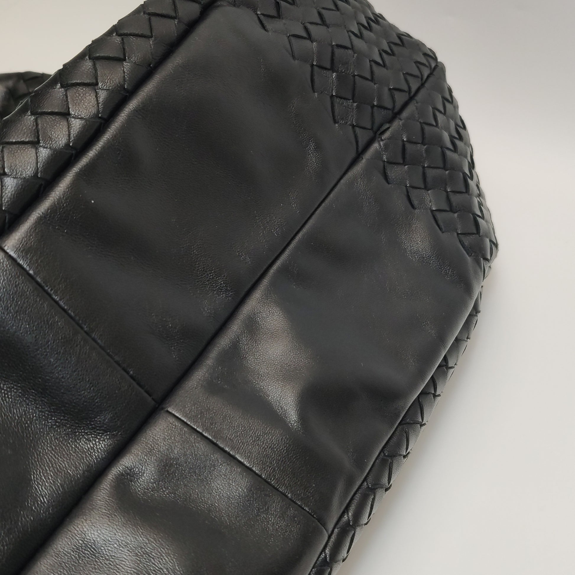 Bottega Veneta Campana Large Black