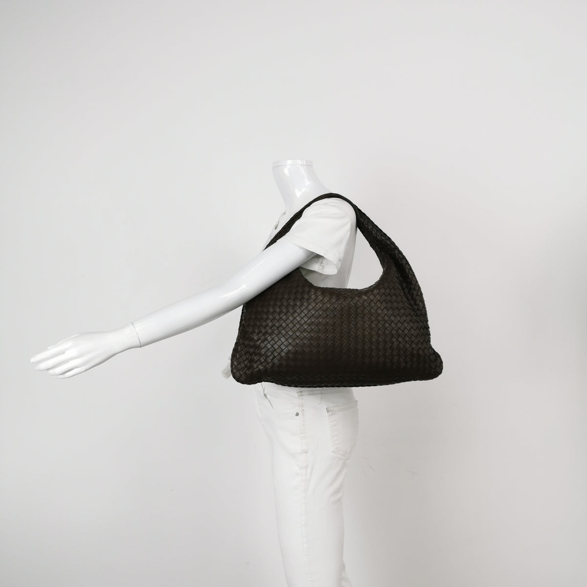 Bottega Veneta Intrecciato Hobo Medium Dark Brown