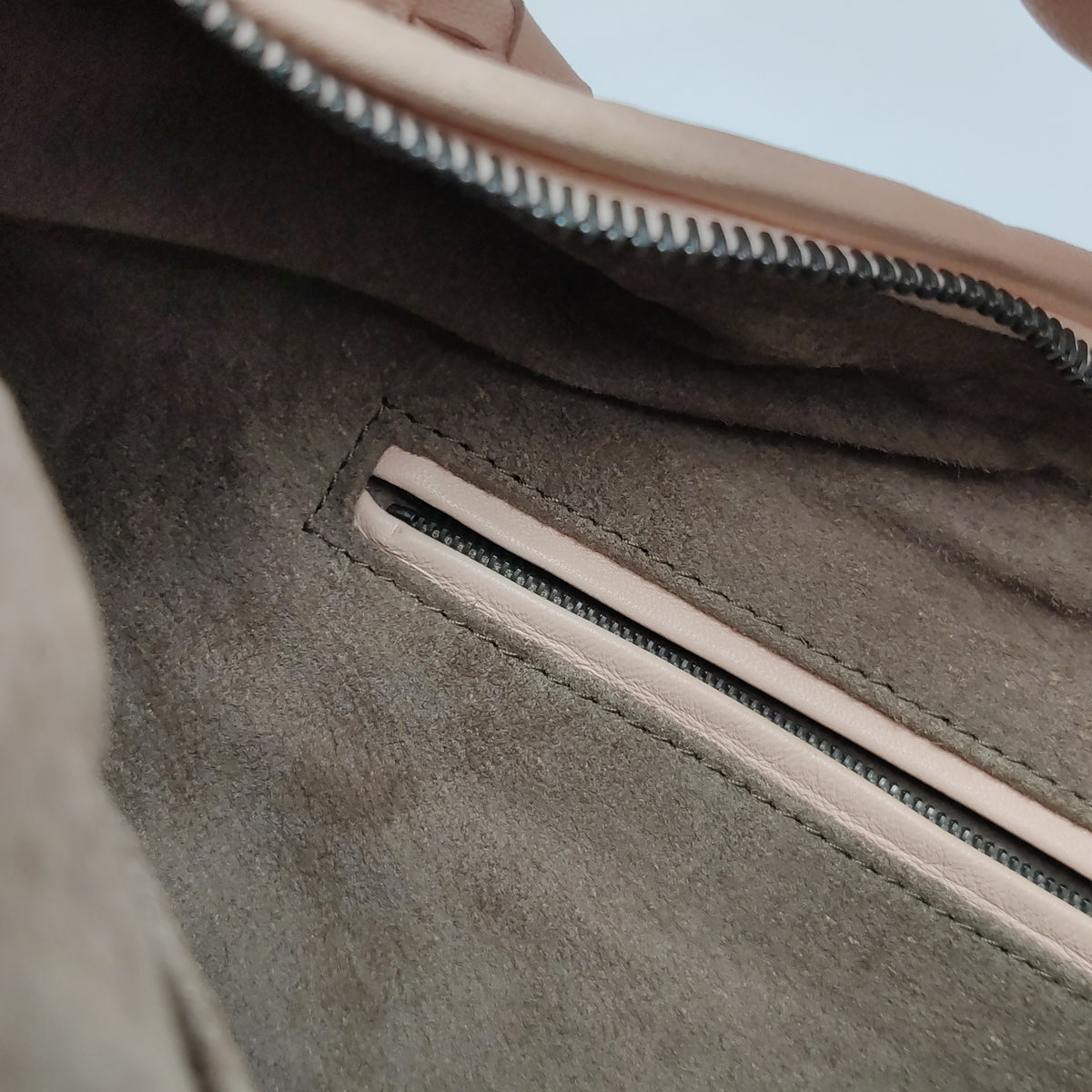 Bottega Veneta Intrecciato Hobo Light Pink