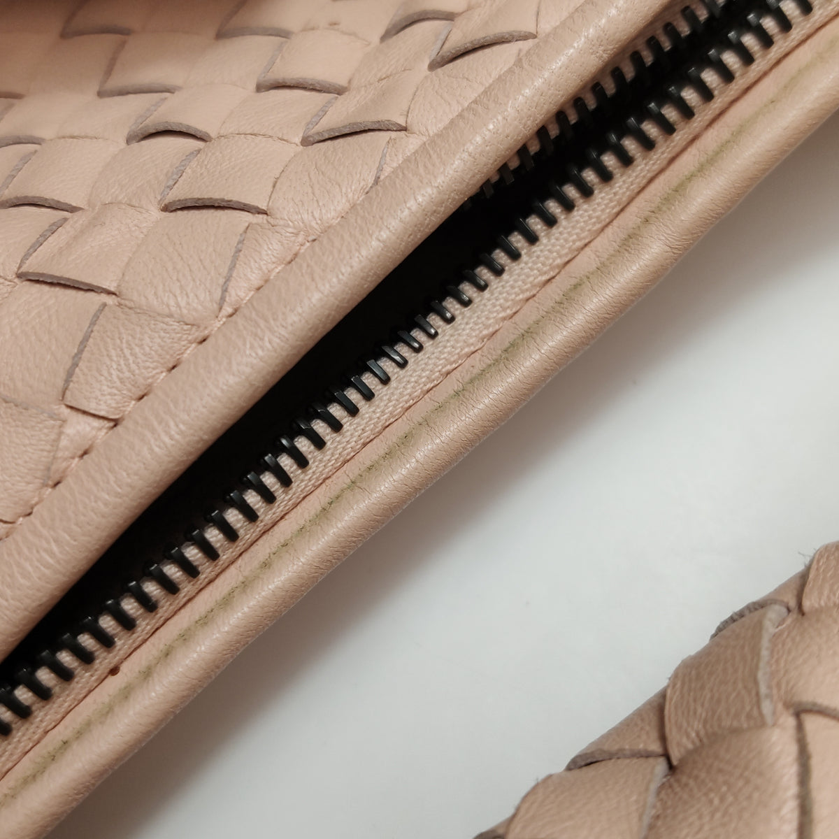 Bottega Veneta Intrecciato Hobo Light Pink