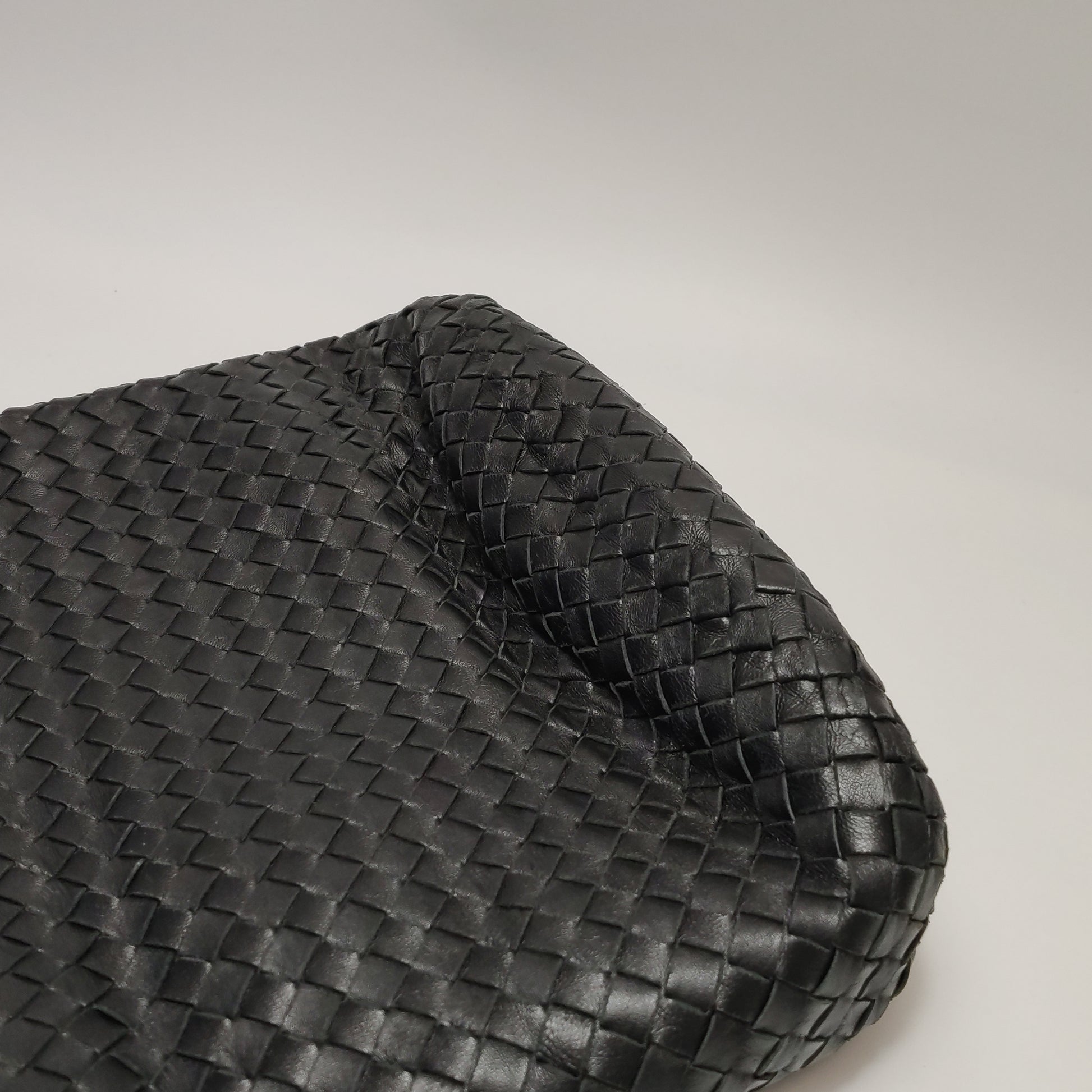 Bottega Veneta Intrecciato Drop Bucket Black