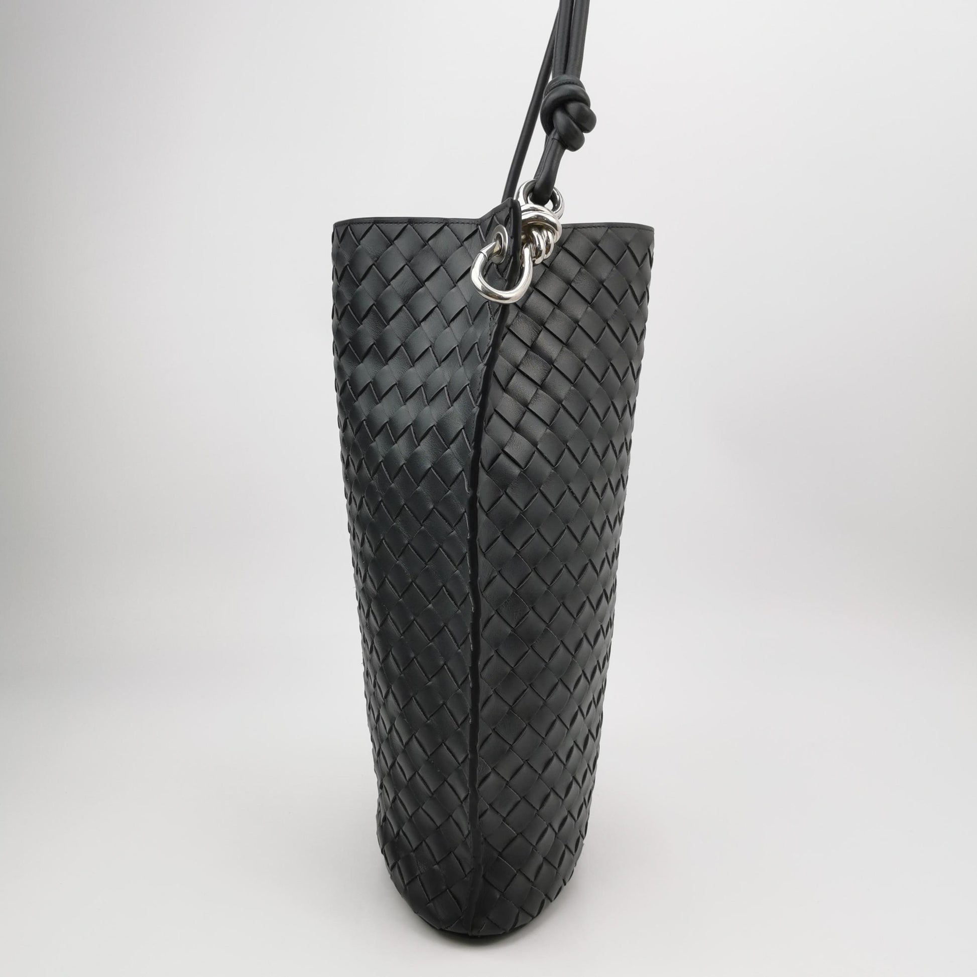 Bottega Veneta Medium Knot Hook Bucket Bag
