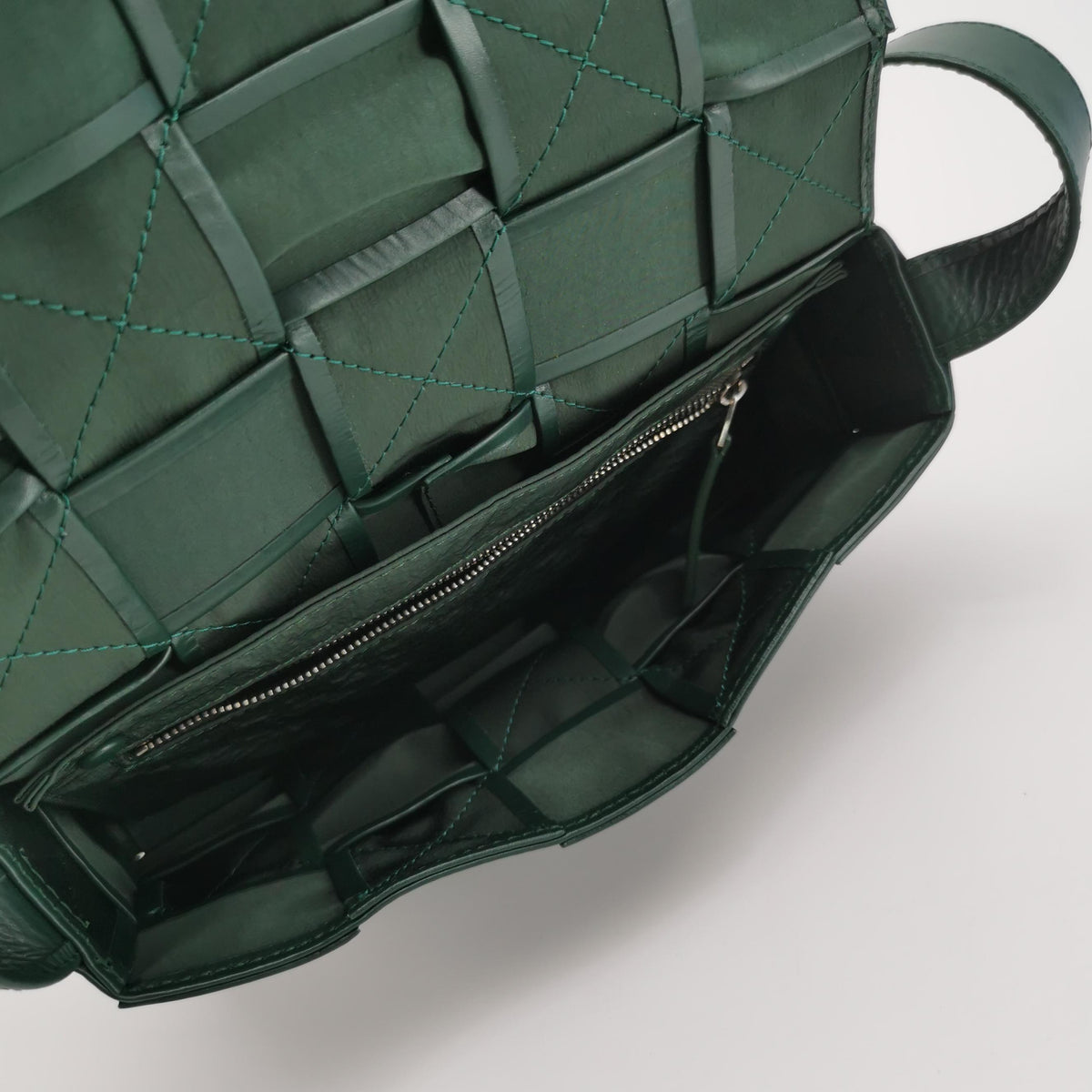 Bottega Veneta Intreccio Paper Calfskin Raintree Green