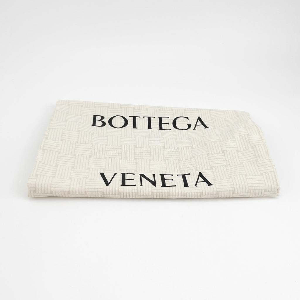Bottega Veneta Andiamo Crossbody Fondant