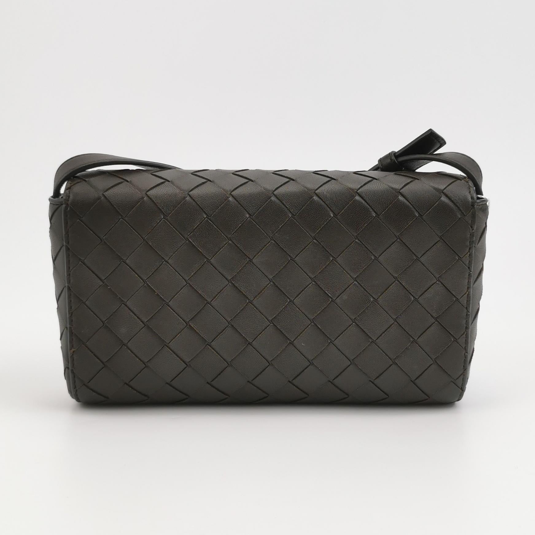Bottega Veneta Andiamo Crossbody Fondant