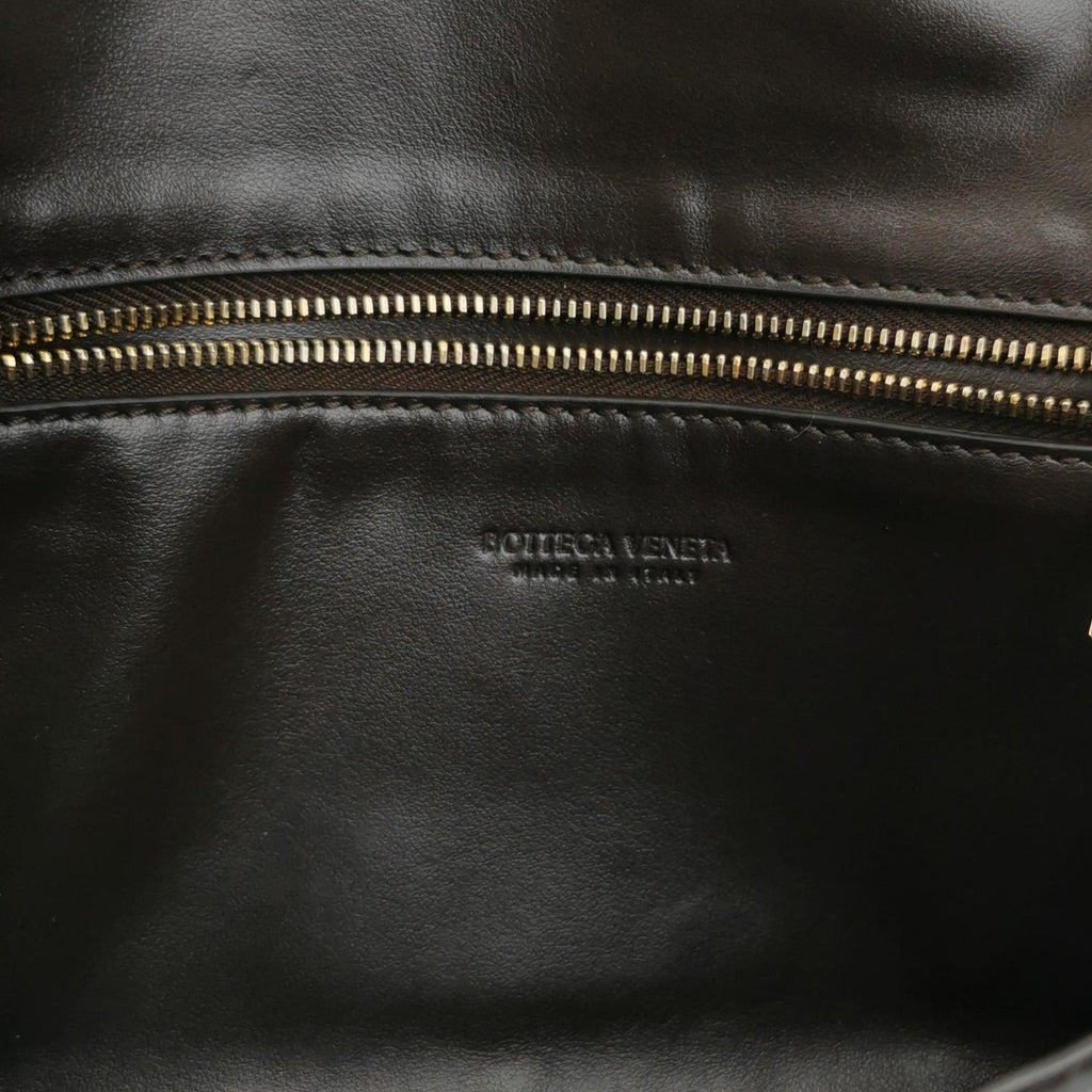 Bottega Veneta Andiamo Crossbody Fondant