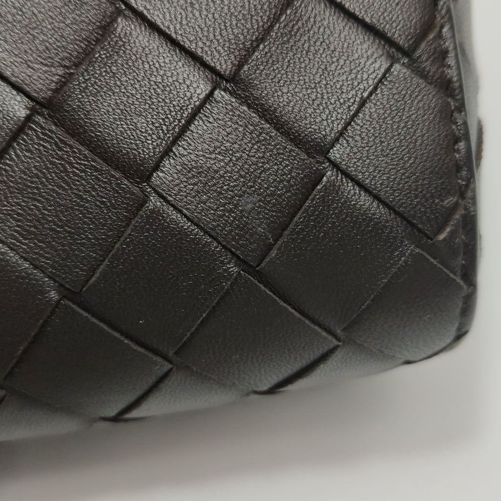 Bottega Veneta Andiamo Crossbody Fondant