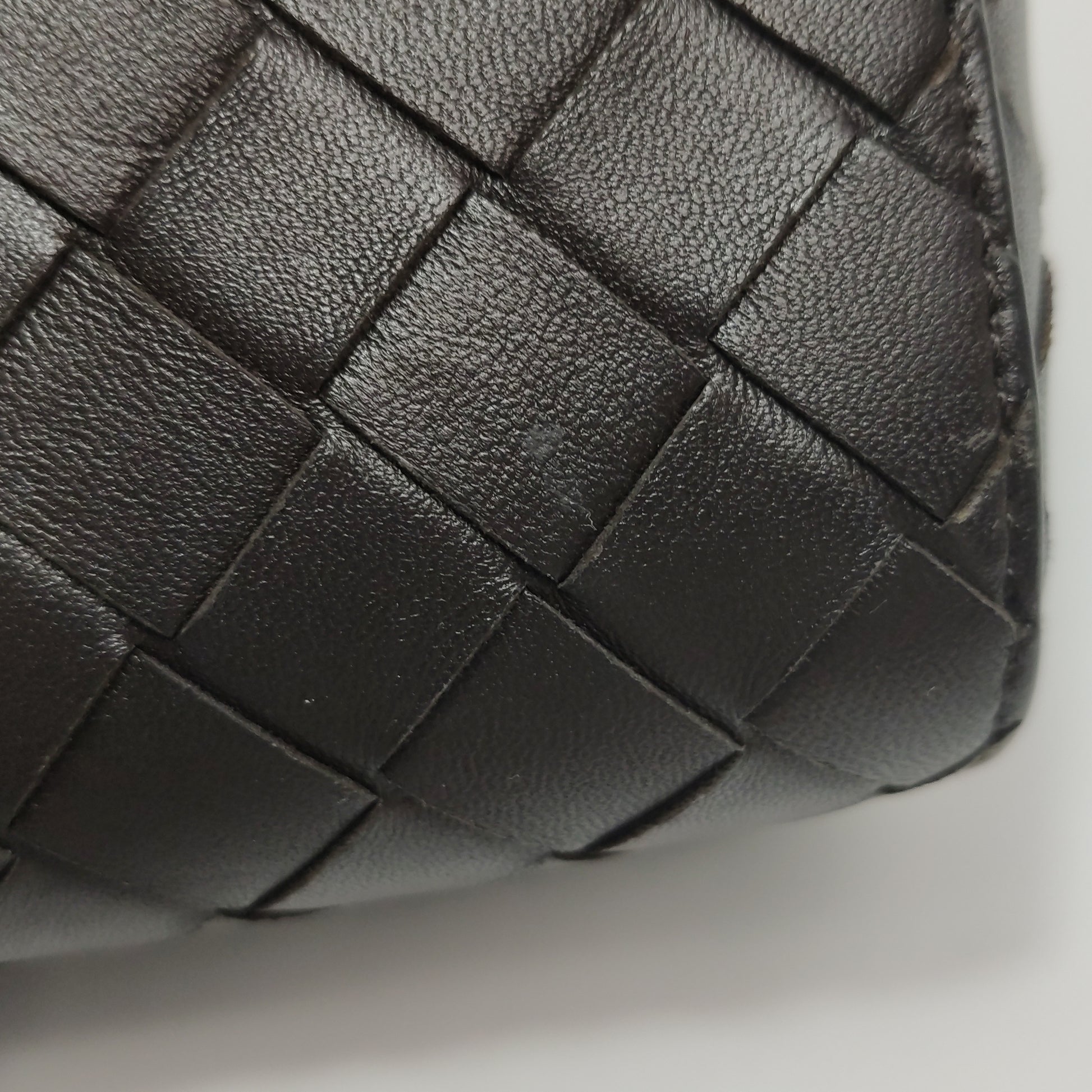 Bottega Veneta Andiamo Crossbody Fondant