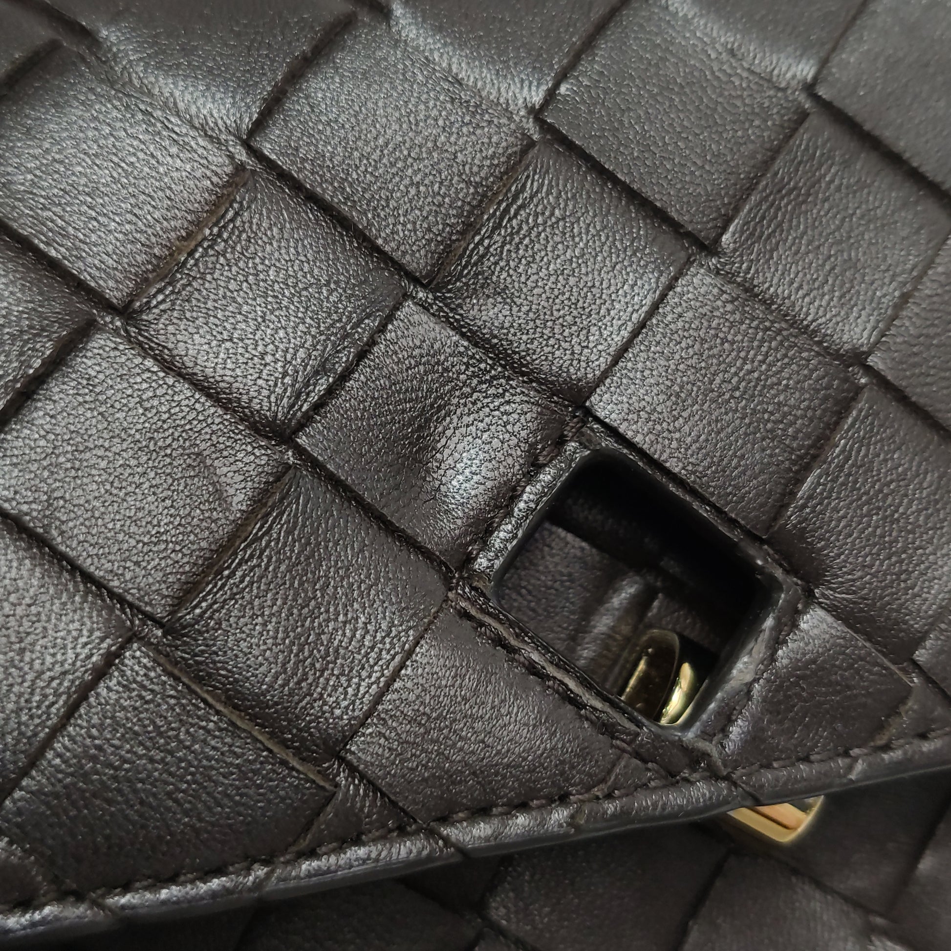 Bottega Veneta Andiamo Crossbody Fondant