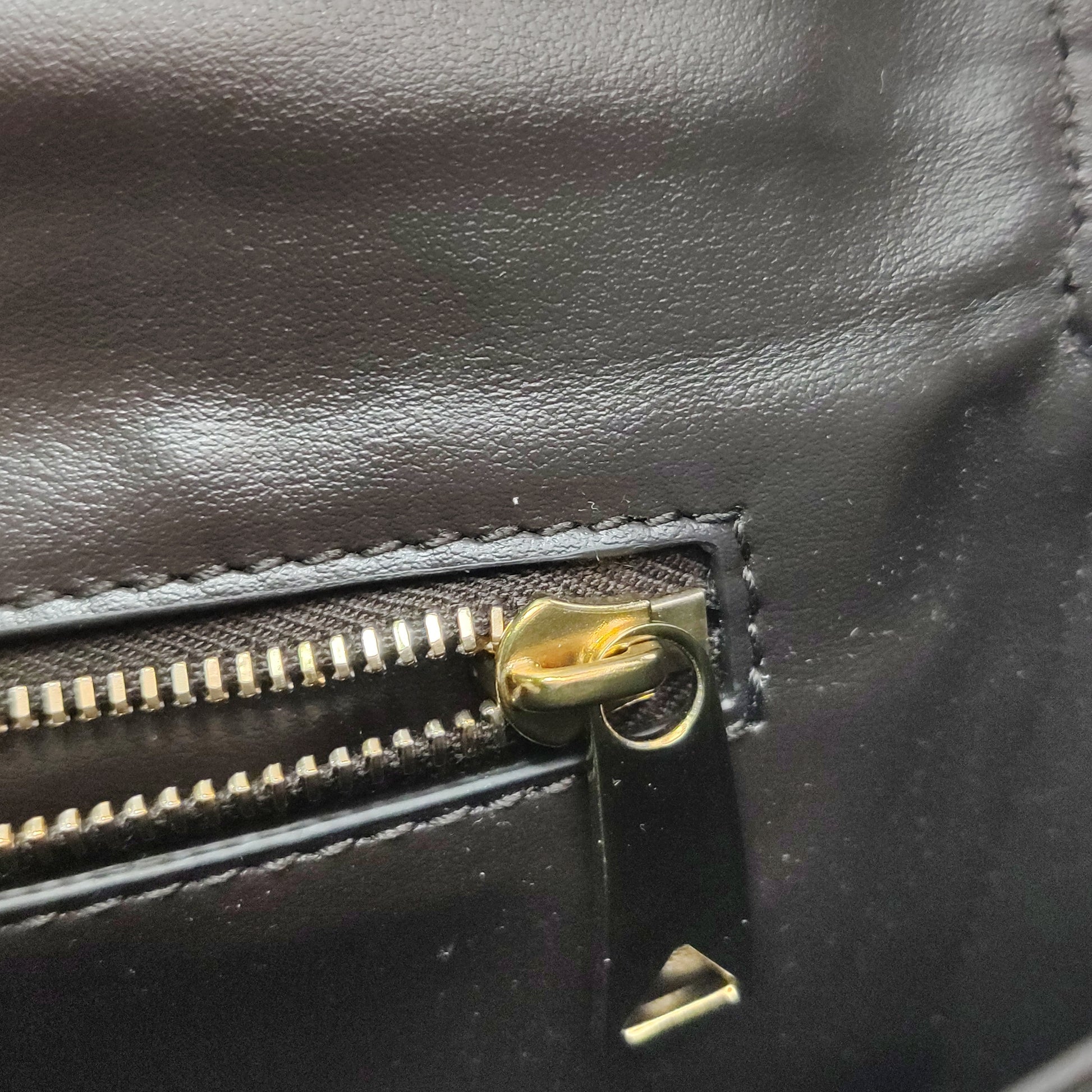 Bottega Veneta Andiamo Crossbody Fondant