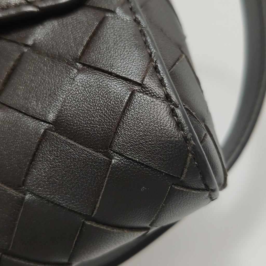 Bottega Veneta Andiamo Crossbody Fondant