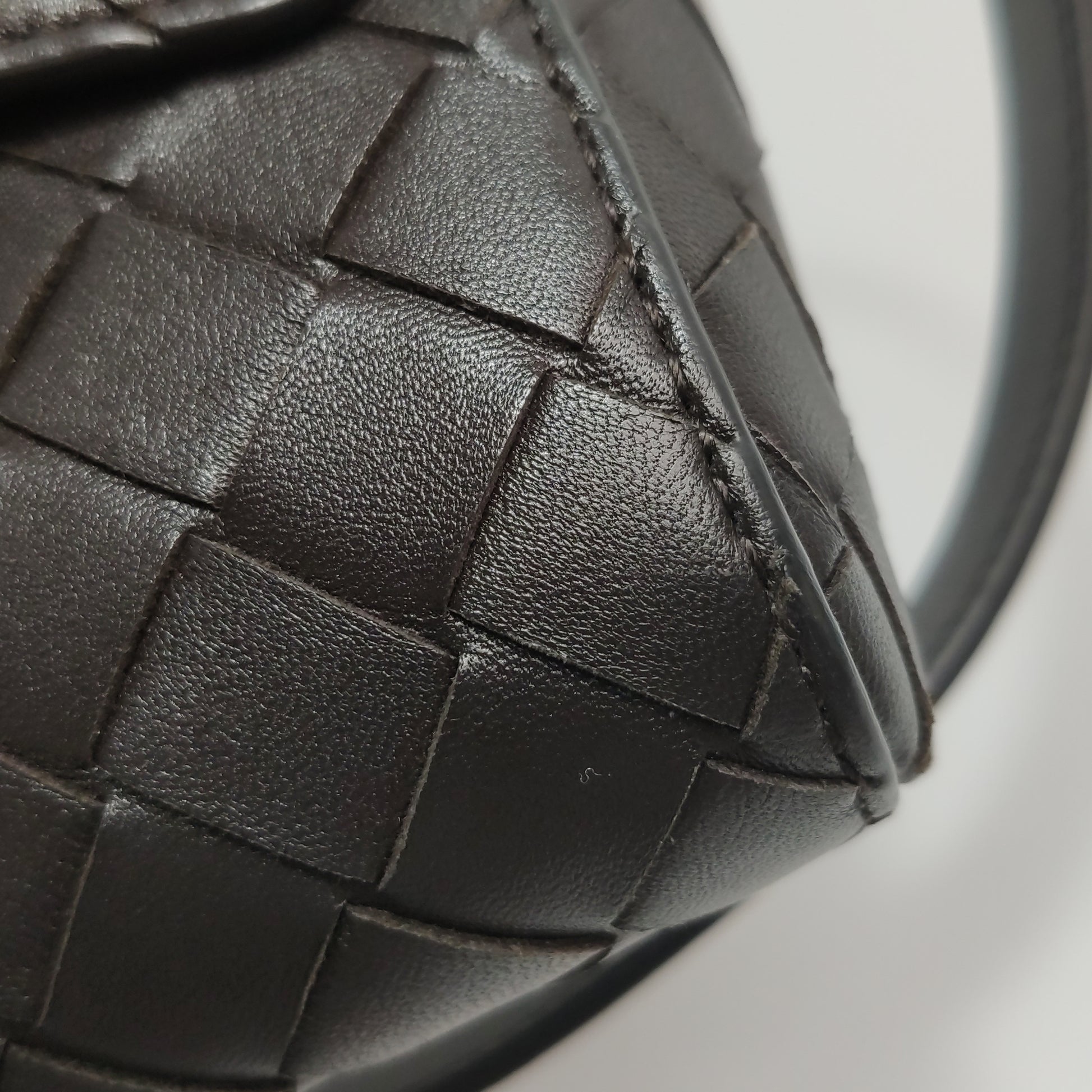Bottega Veneta Andiamo Crossbody Fondant