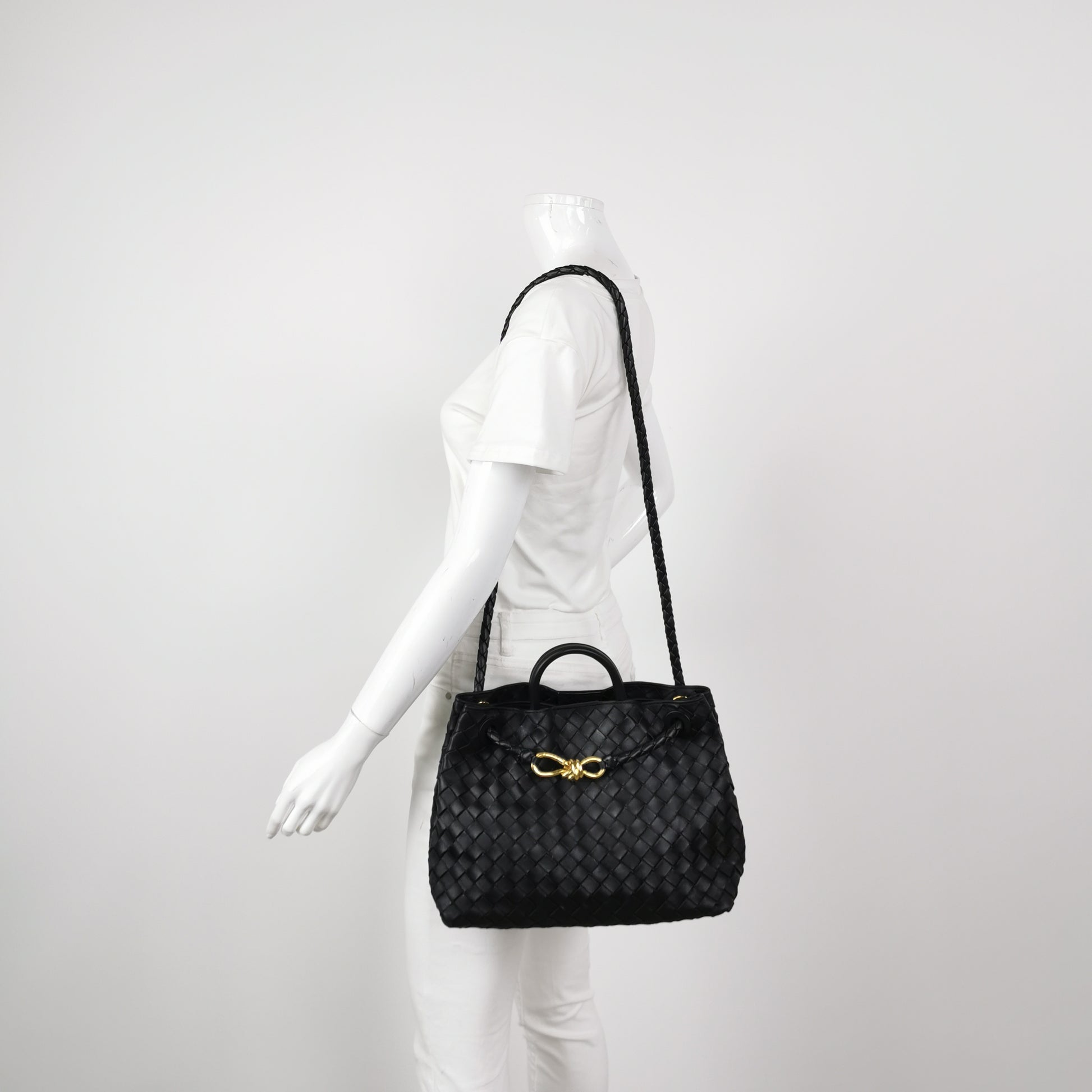 Bottega Veneta Andiamo Medium Black w Certificate of Craft