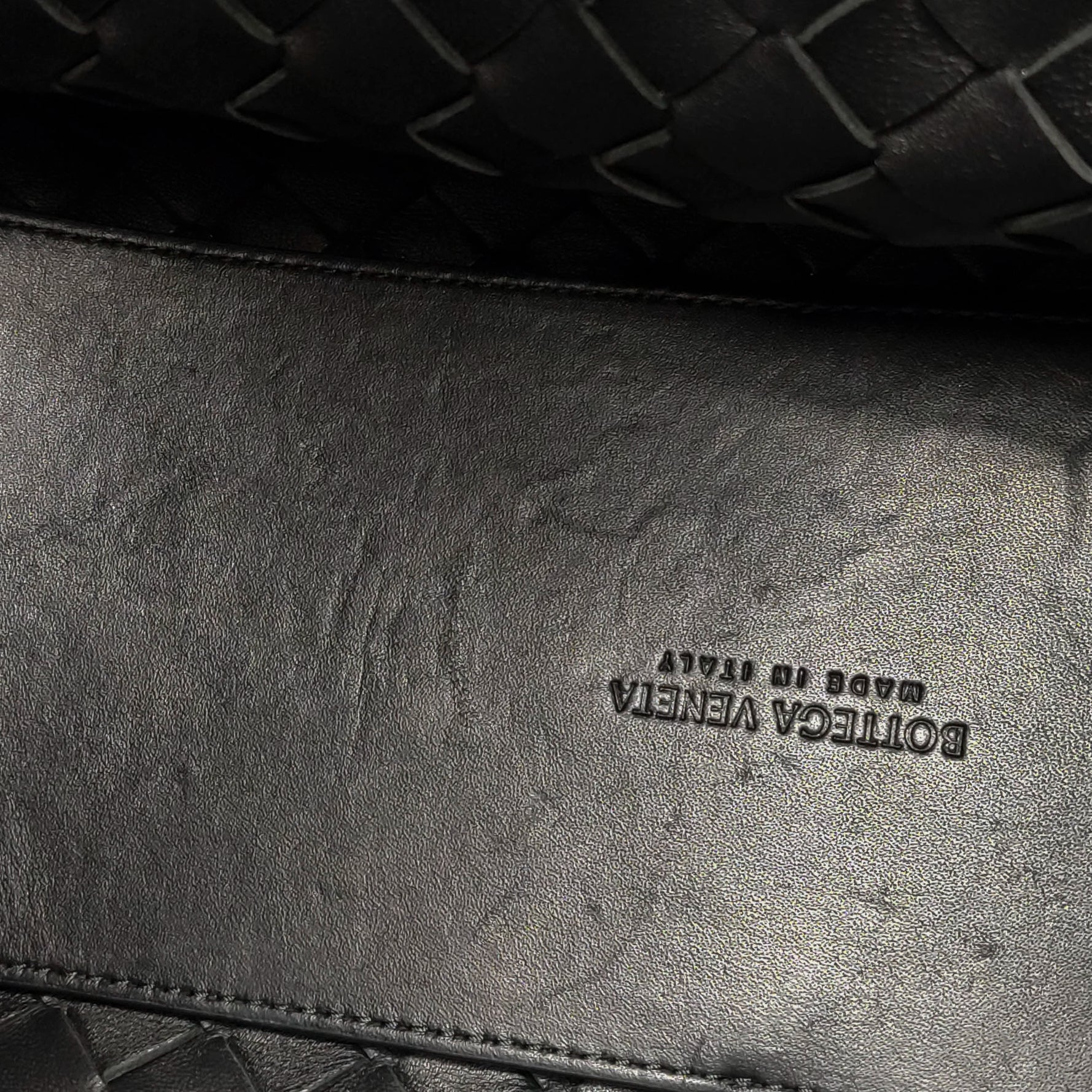 Bottega Veneta Andiamo Medium Black w Certificate of Craft
