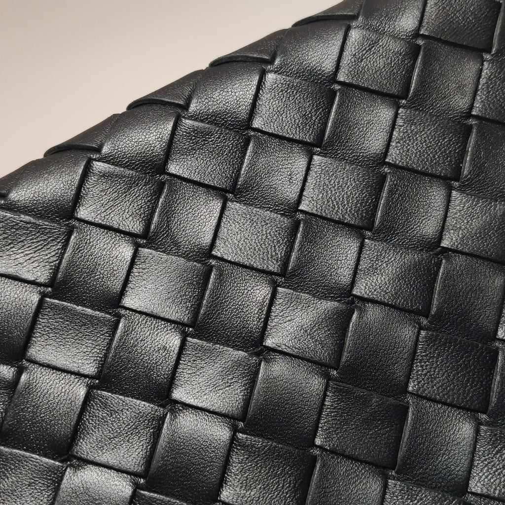 Bottega Veneta Andiamo Medium Black w Certificate of Craft
