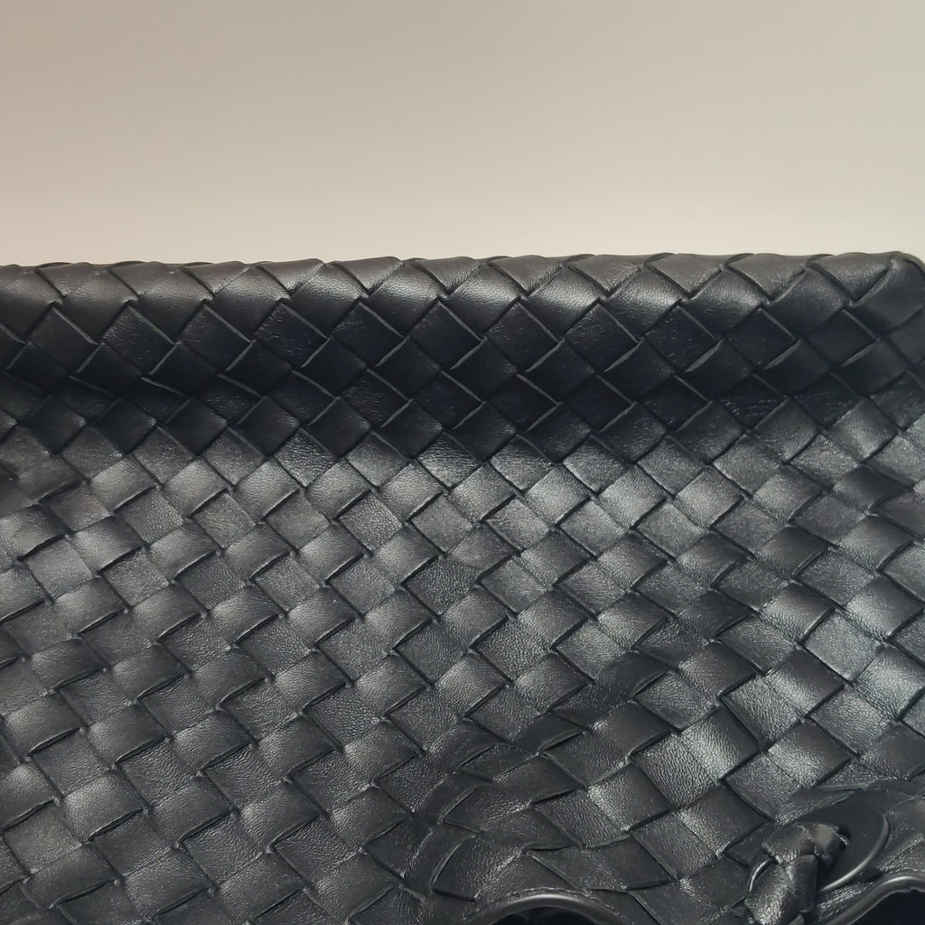 Bottega Veneta Andiamo Medium Black w Certificate of Craft
