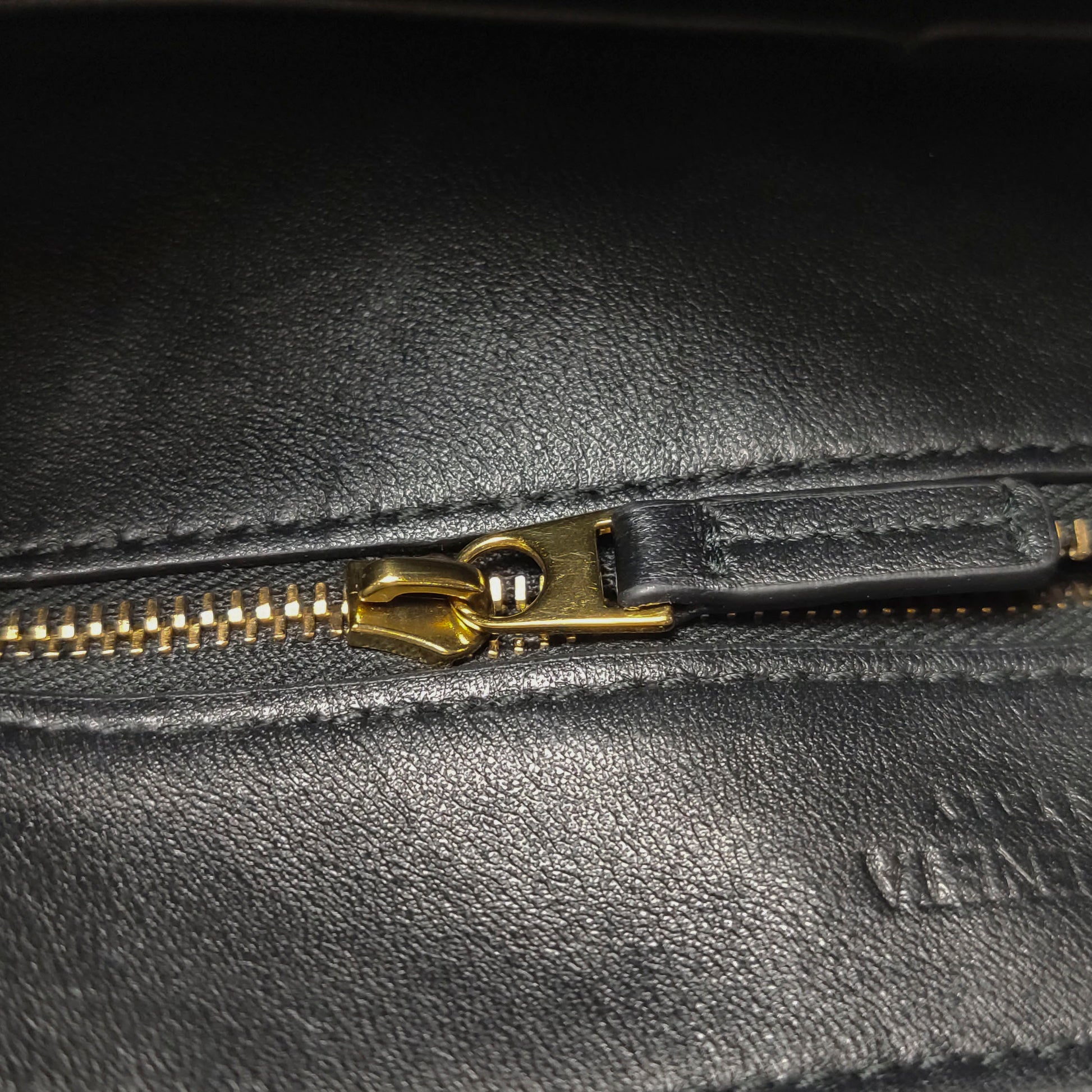 Bottega Veneta Andiamo Medium Black w Certificate of Craft