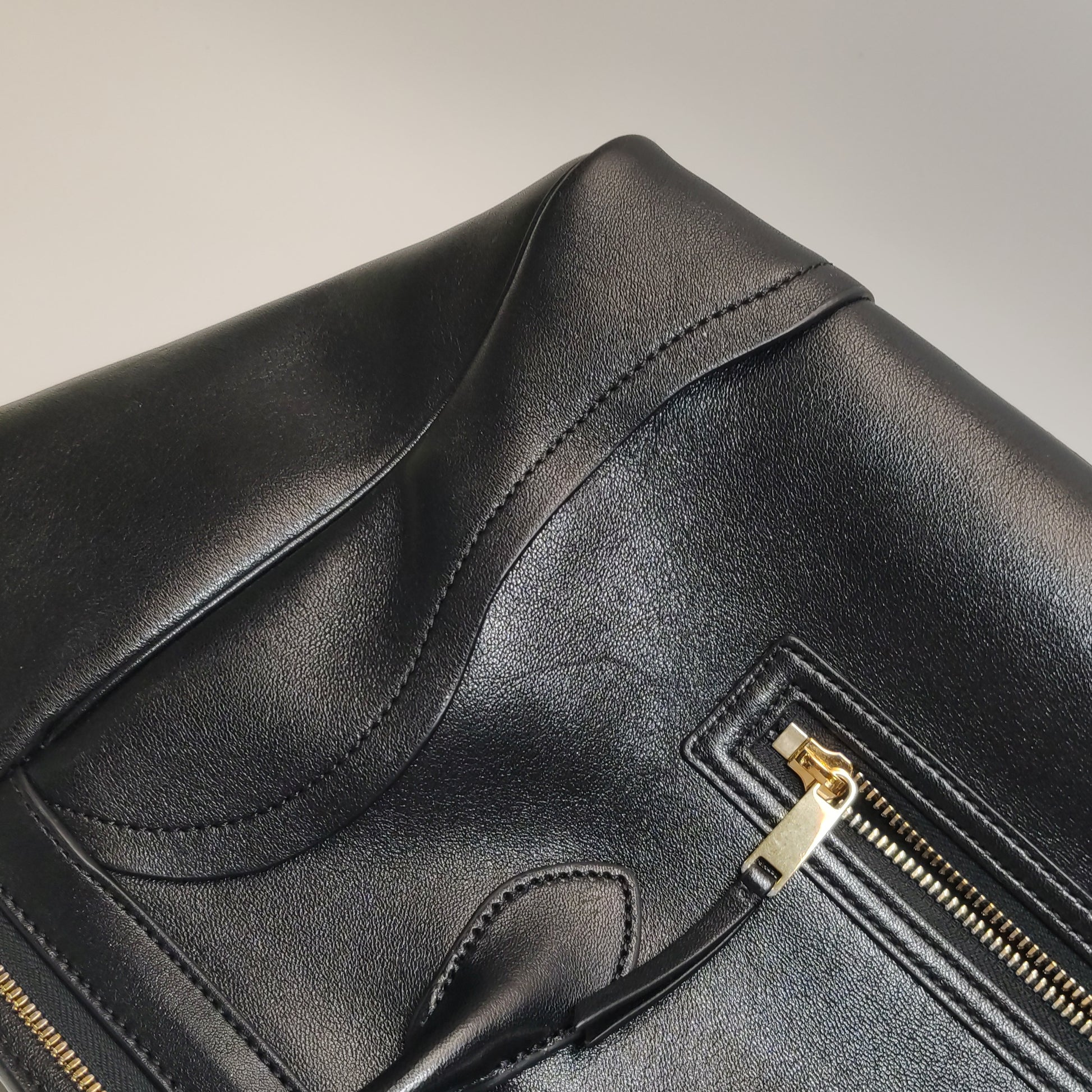 Celine Luggage East West Medium Black