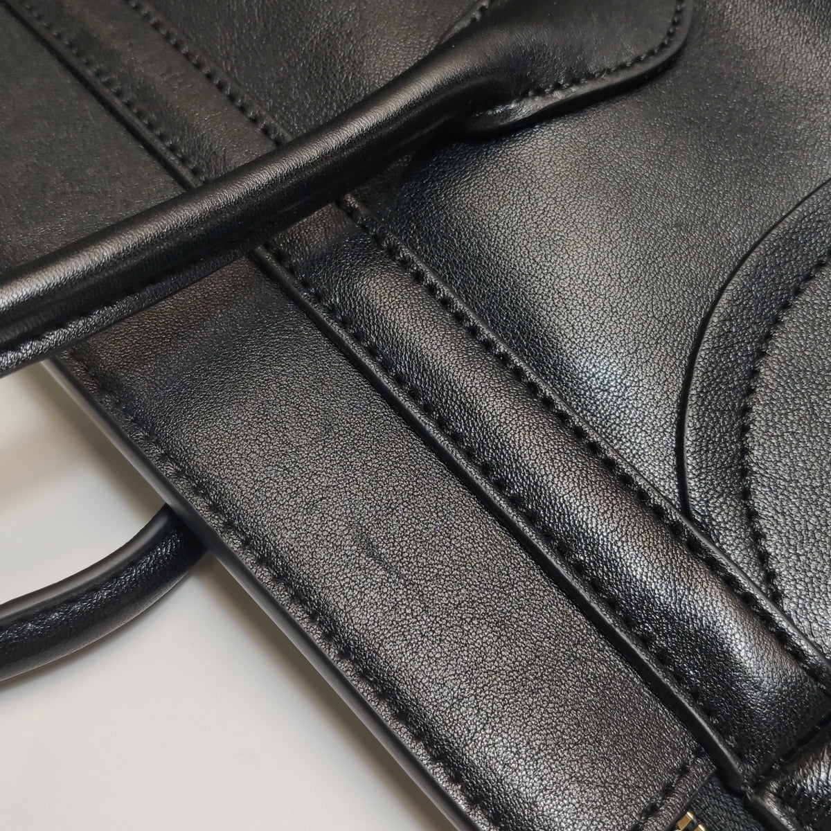 Celine Luggage East West Medium Black