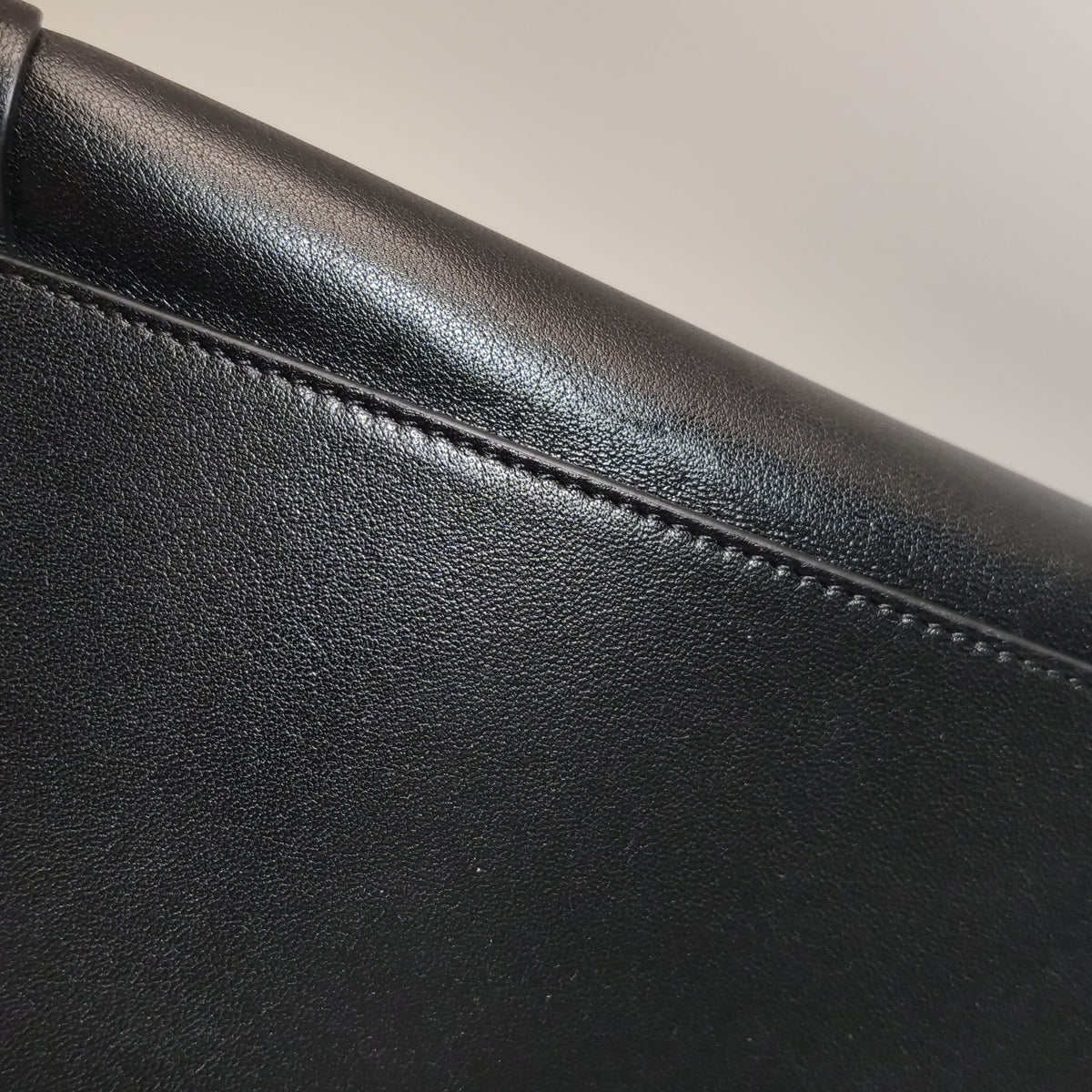 Celine Luggage East West Medium Black