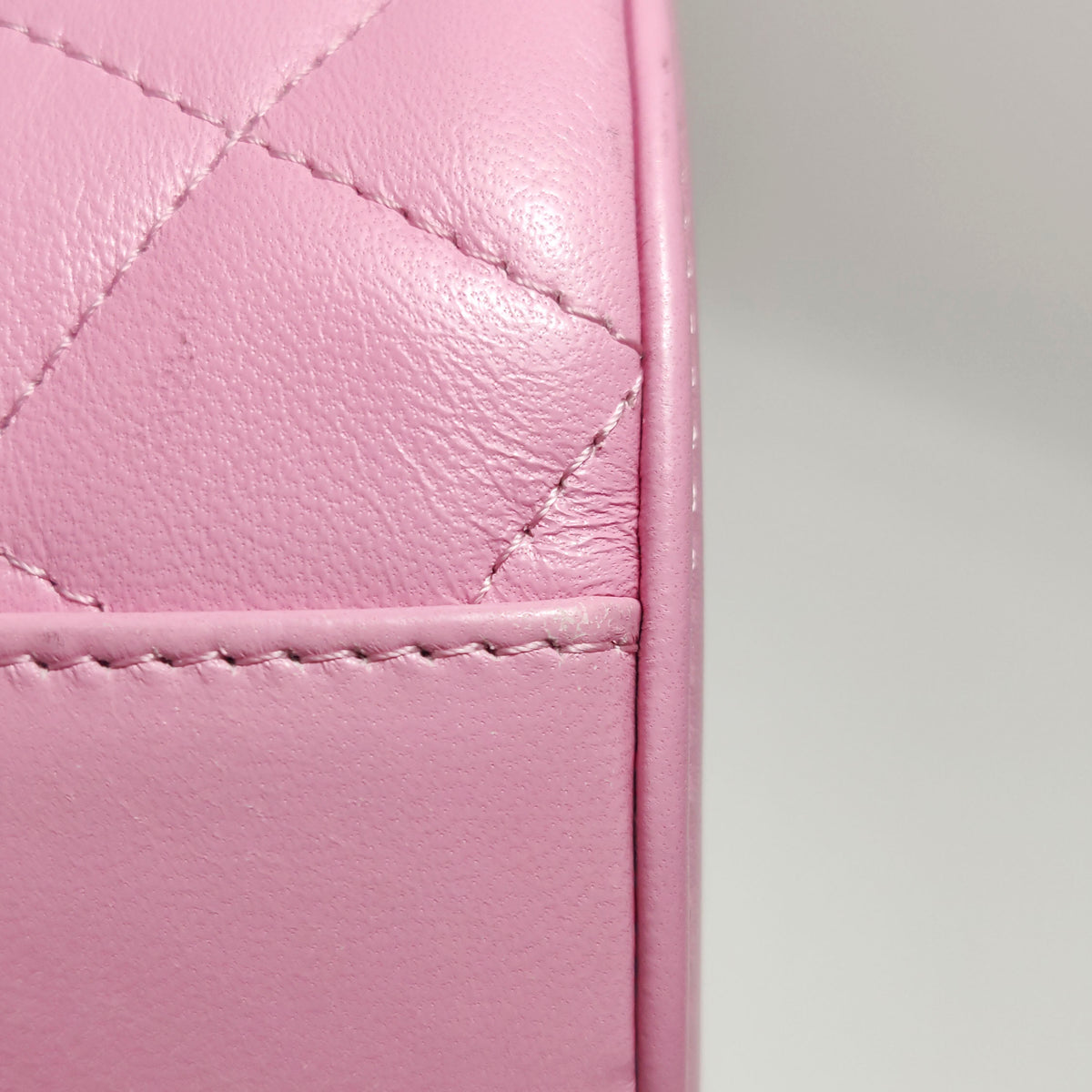 Chanel Quilted Ruched Handle Vanity Case Lambskin Pink