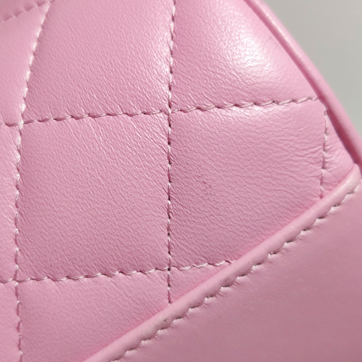 Chanel Quilted Ruched Handle Vanity Case Lambskin Pink