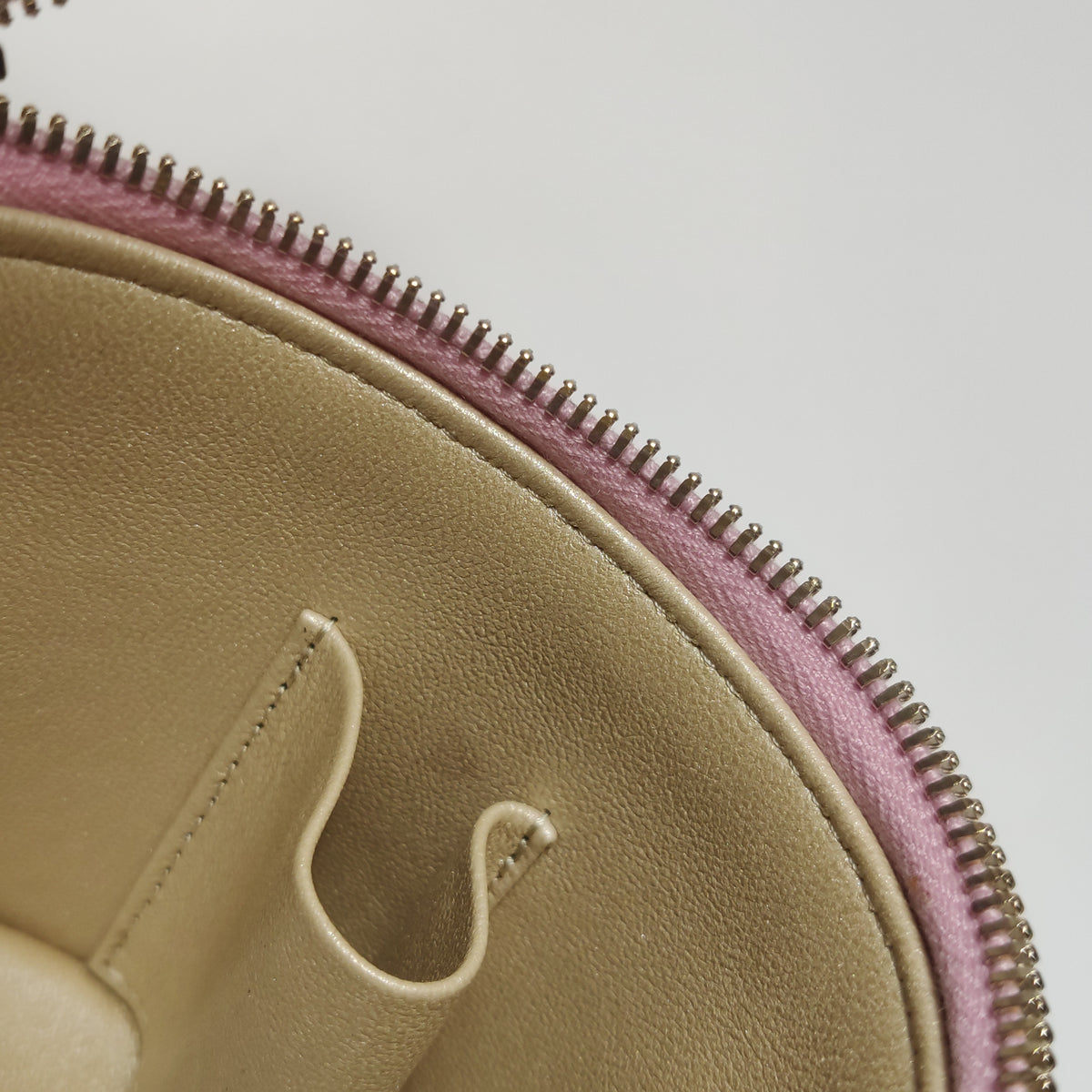 Chanel Quilted Ruched Handle Vanity Case Lambskin Pink