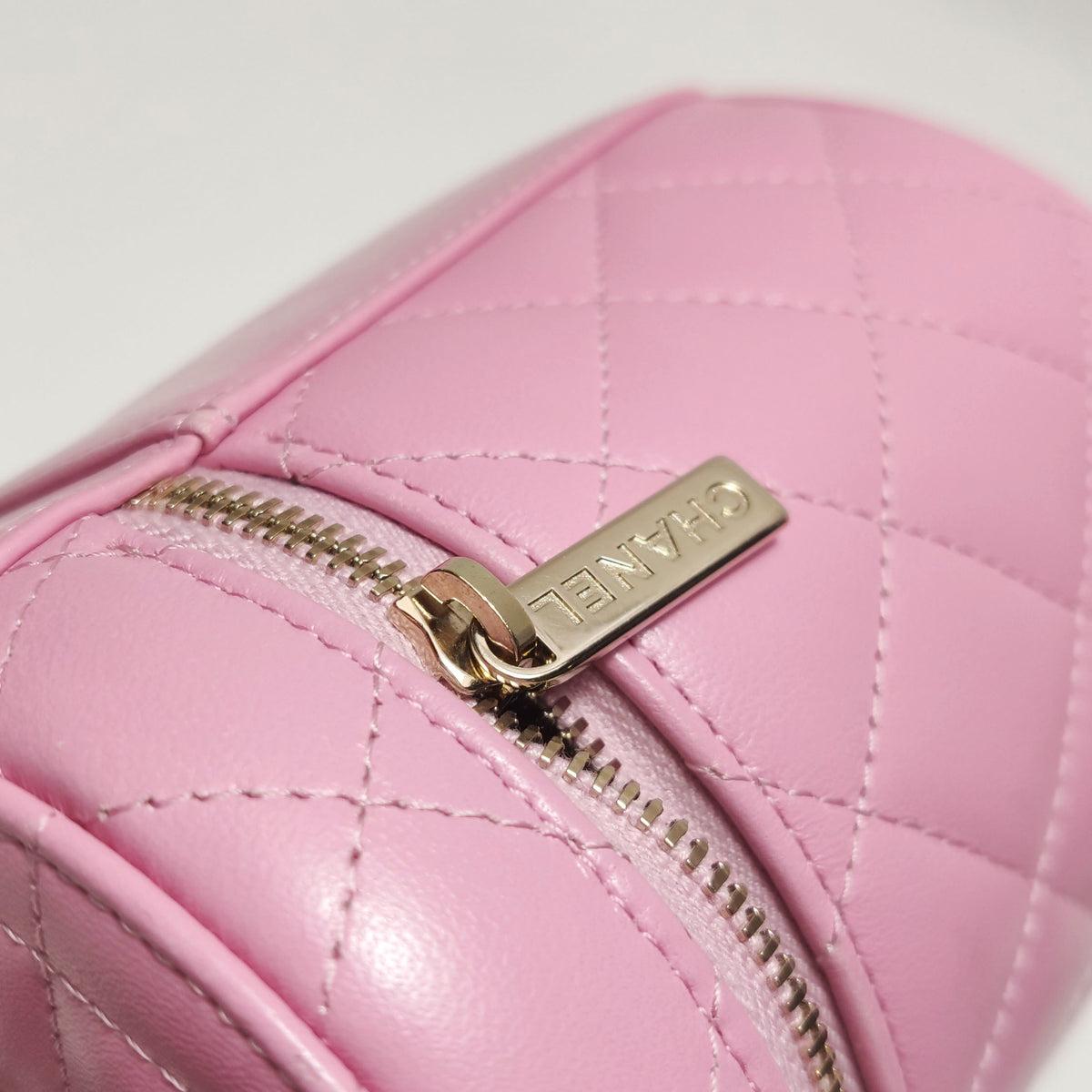 Chanel Quilted Ruched Handle Vanity Case Lambskin Pink