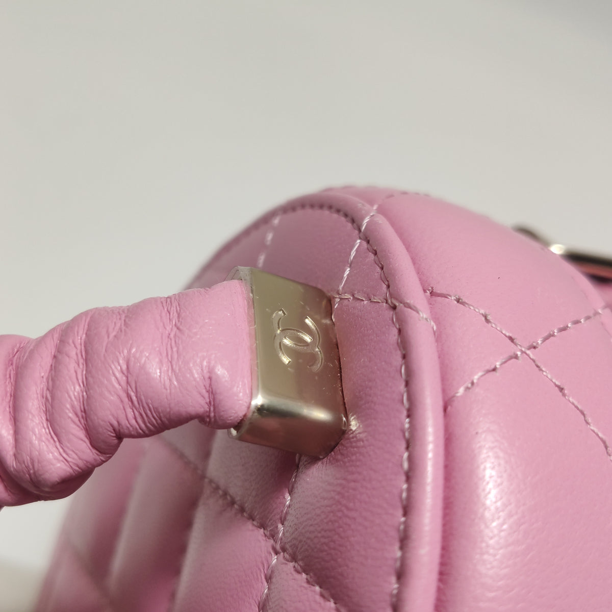 Chanel Quilted Ruched Handle Vanity Case Lambskin Pink