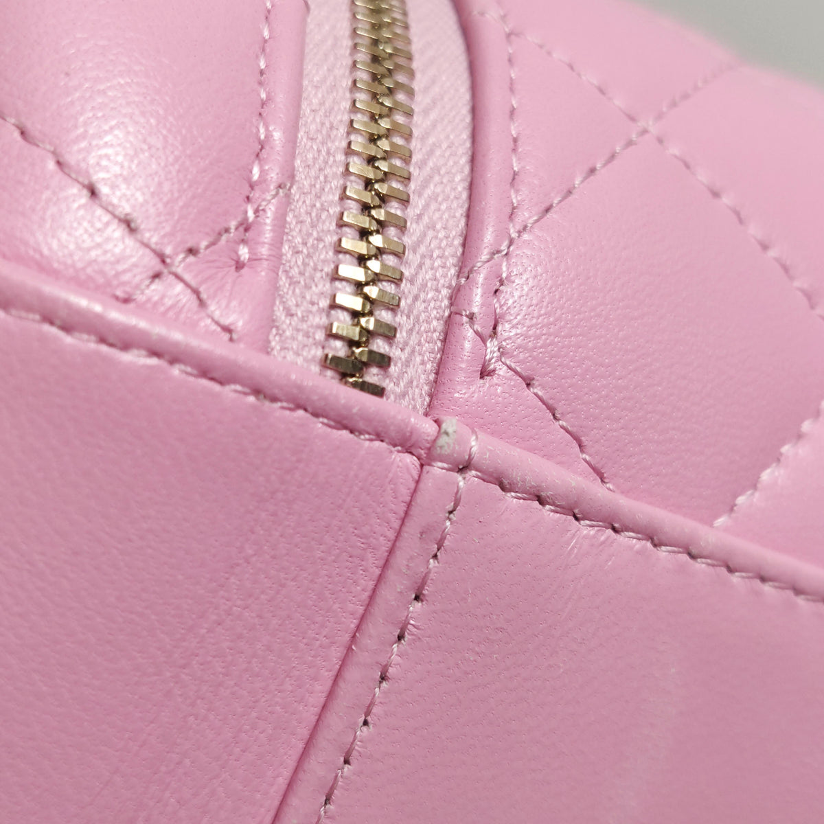 Chanel Quilted Ruched Handle Vanity Case Lambskin Pink
