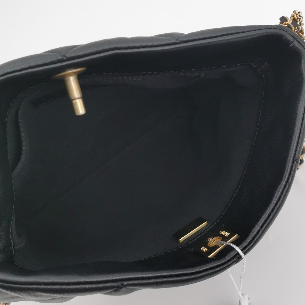 Chanel Crush on Chains Hobo Black