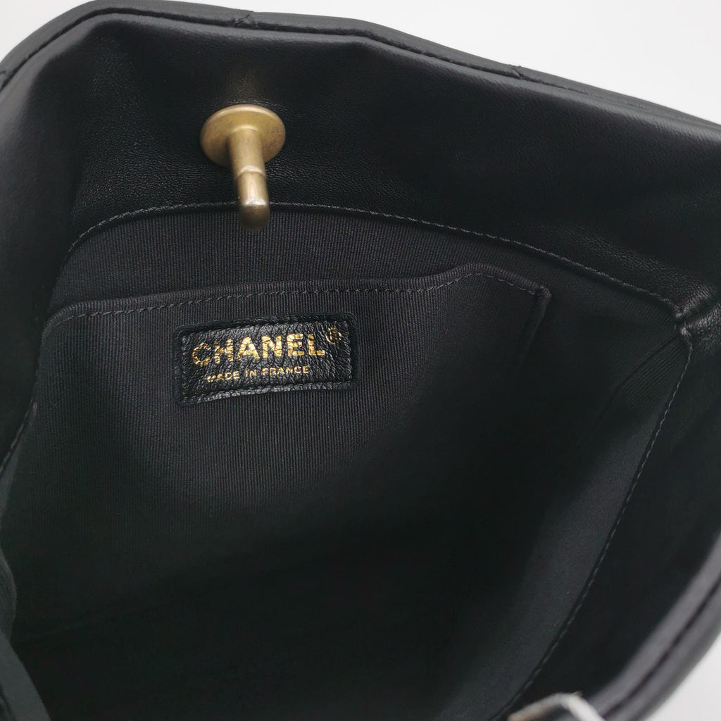 Chanel Crush on Chains Hobo Black