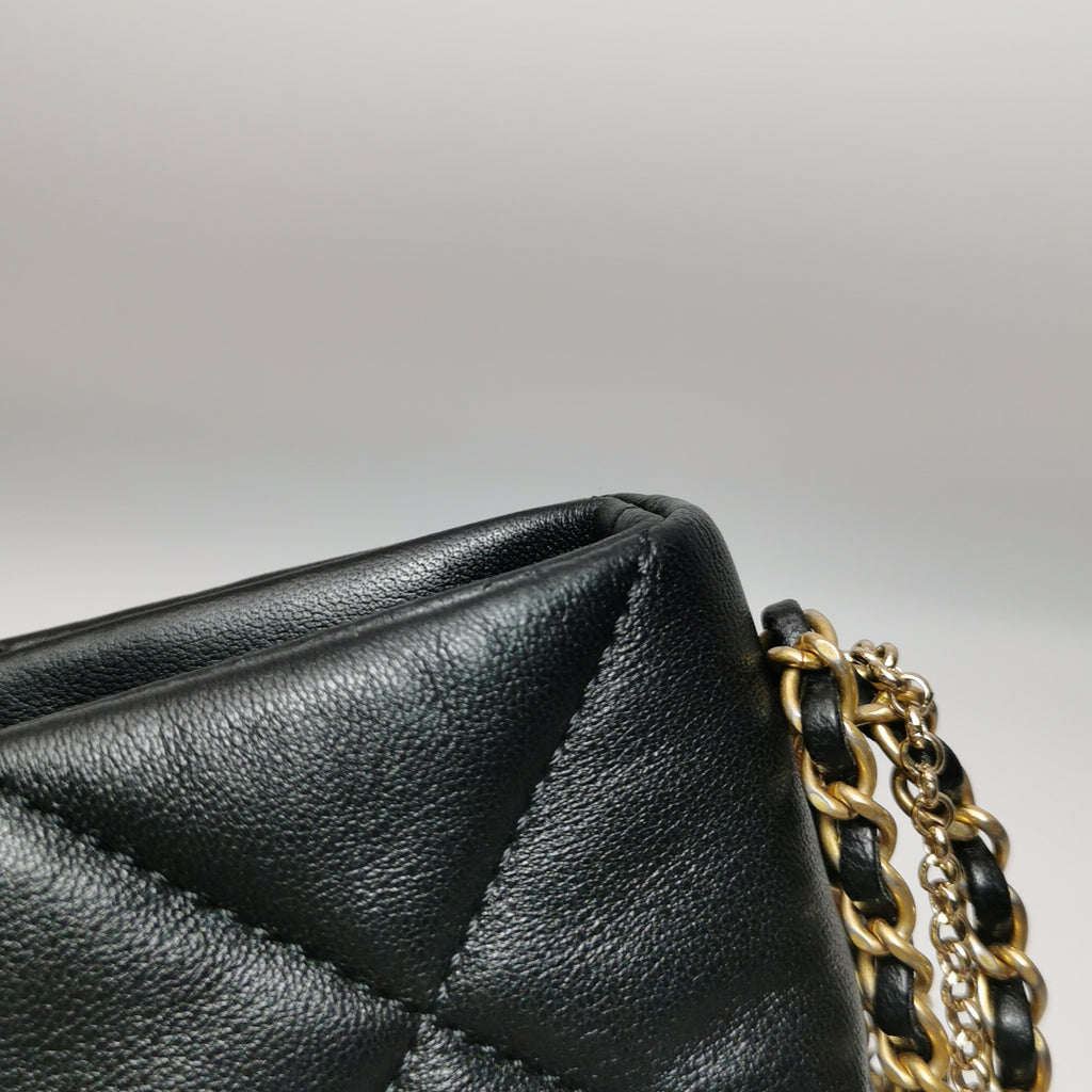 Chanel Crush on Chains Hobo Black