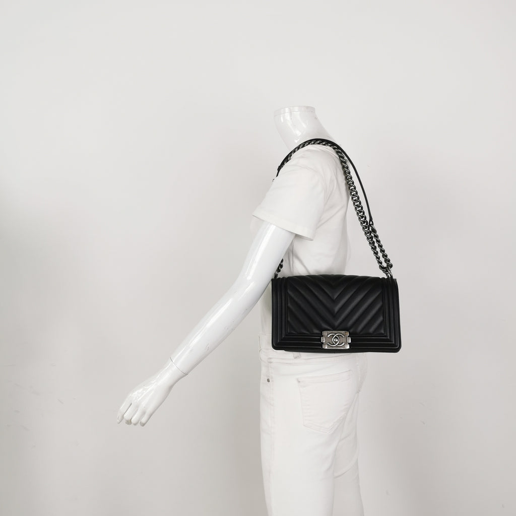 Chanel Boy Medium Chevron Black SHW