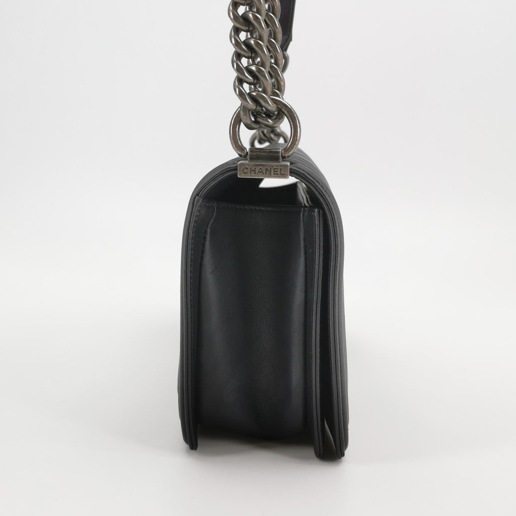 Chanel Boy Medium Chevron Black SHW
