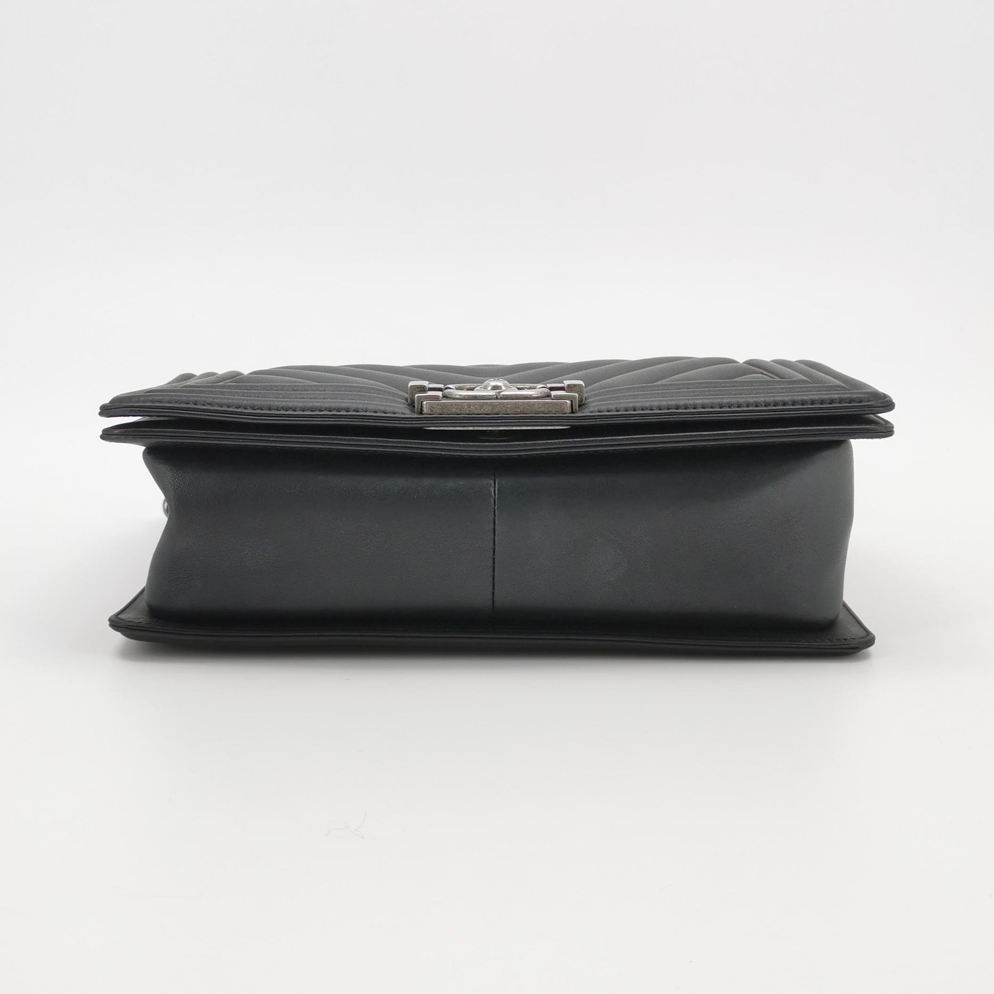 Chanel Boy Medium Chevron Black SHW